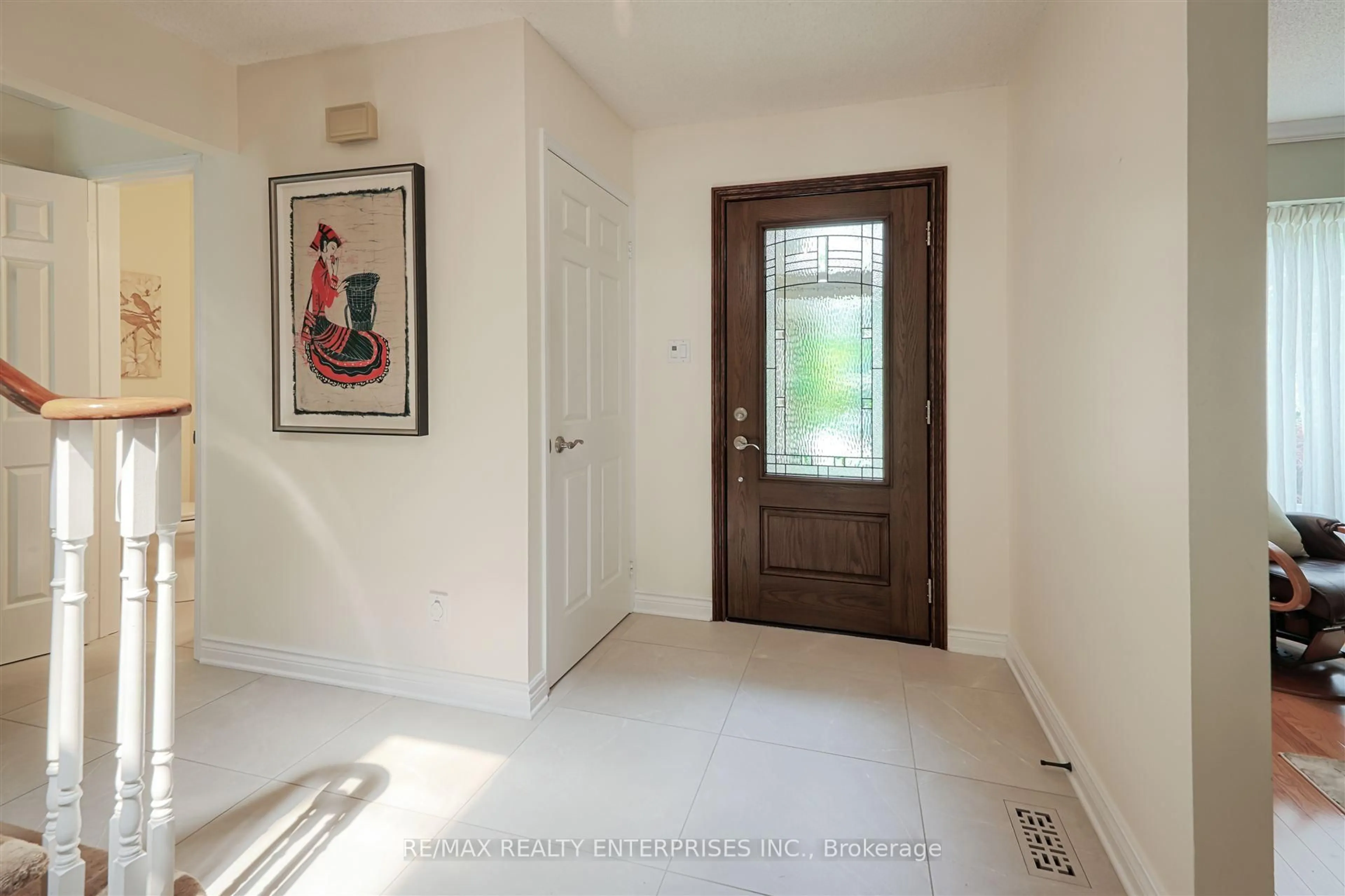 Indoor entryway for 3216 Vanderbilt Rd, Mississauga Ontario L5N 4Y7