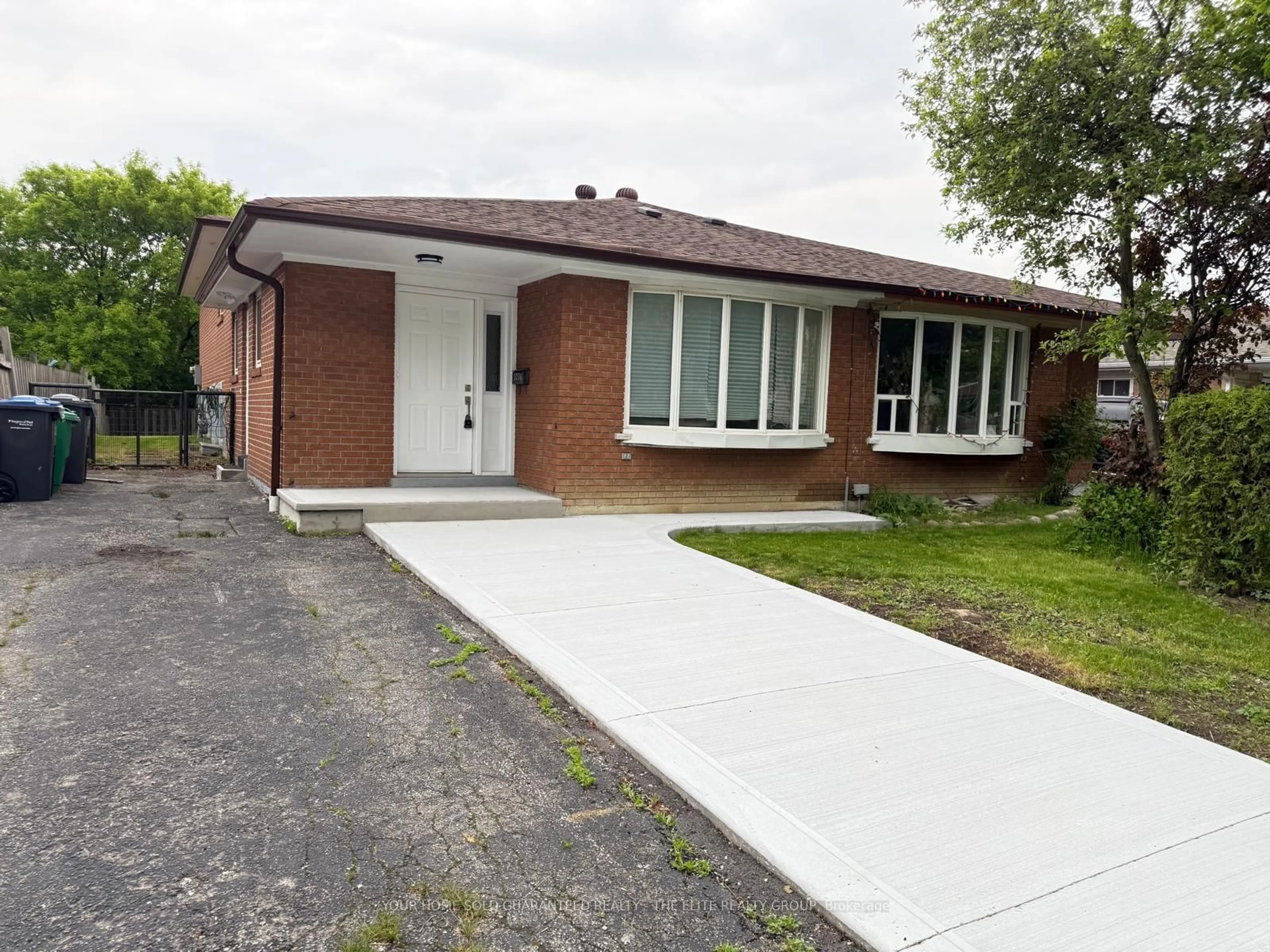 Home with brick exterior material, street for 3276 Victory Cres, Mississauga Ontario L4T 1L9