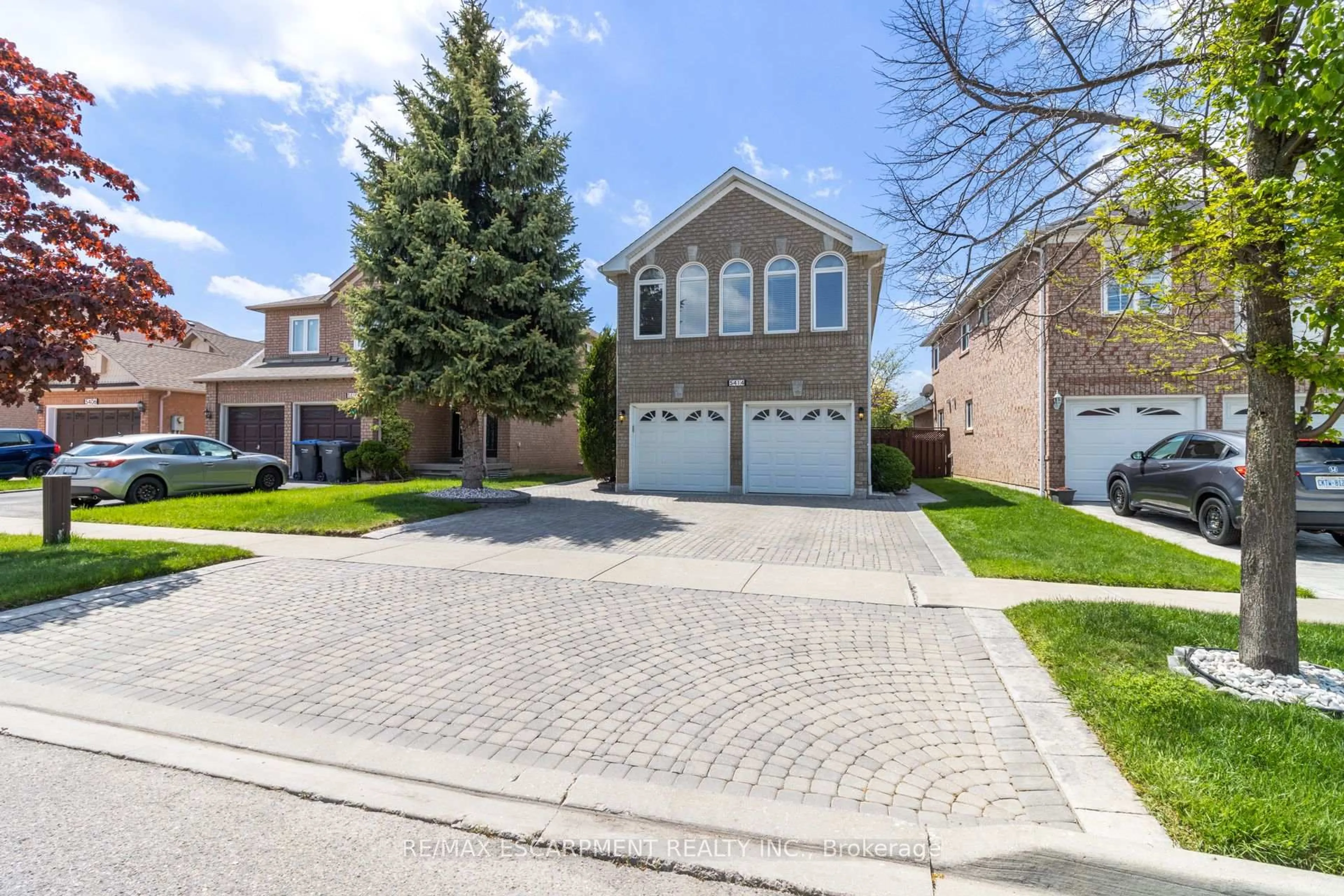 Home with brick exterior material, street for 5414 Kinglet Ave, Mississauga Ontario L5V 2C8