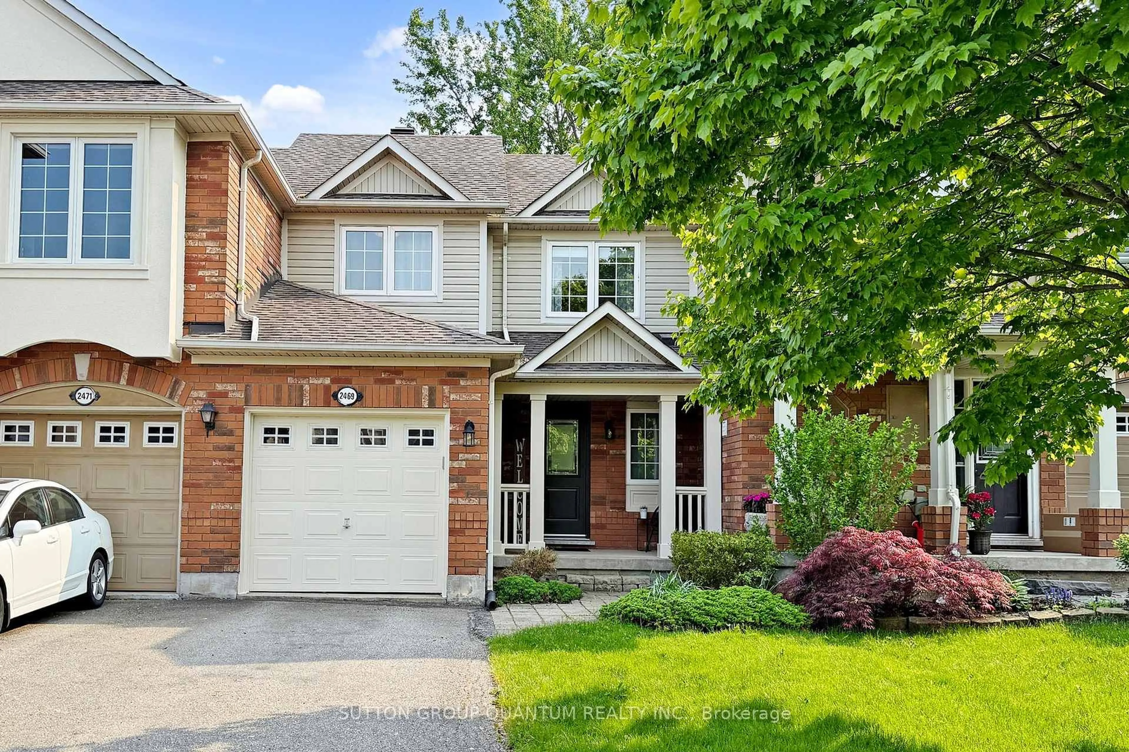 Home with brick exterior material, street for 2469 Wooden Hill Circ, Oakville Ontario L6M 4E3