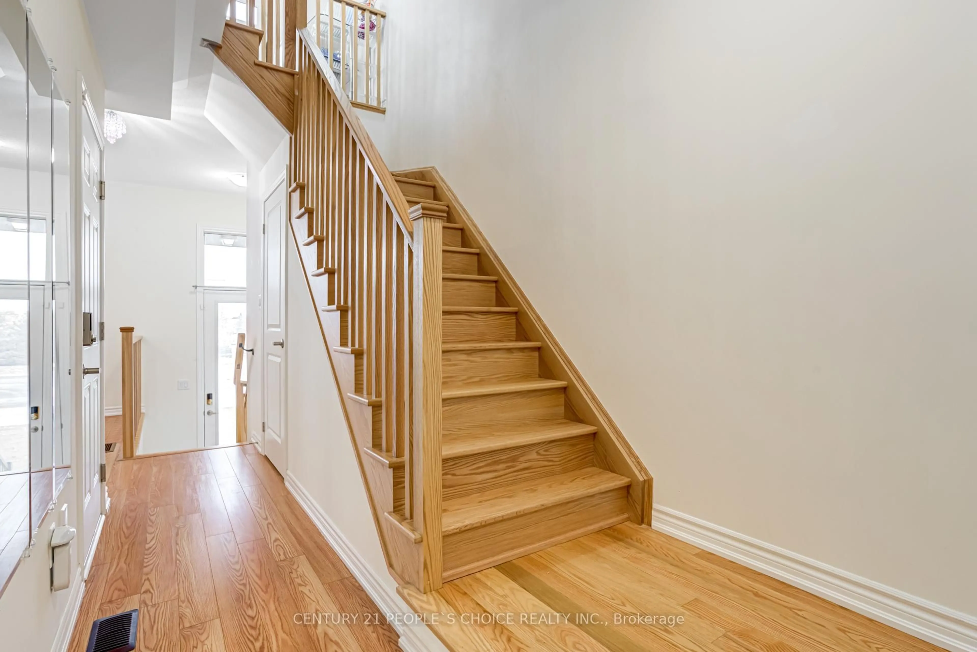 Stairs for 40 Purple Sage Dr, Brampton Ontario L6P 4N9
