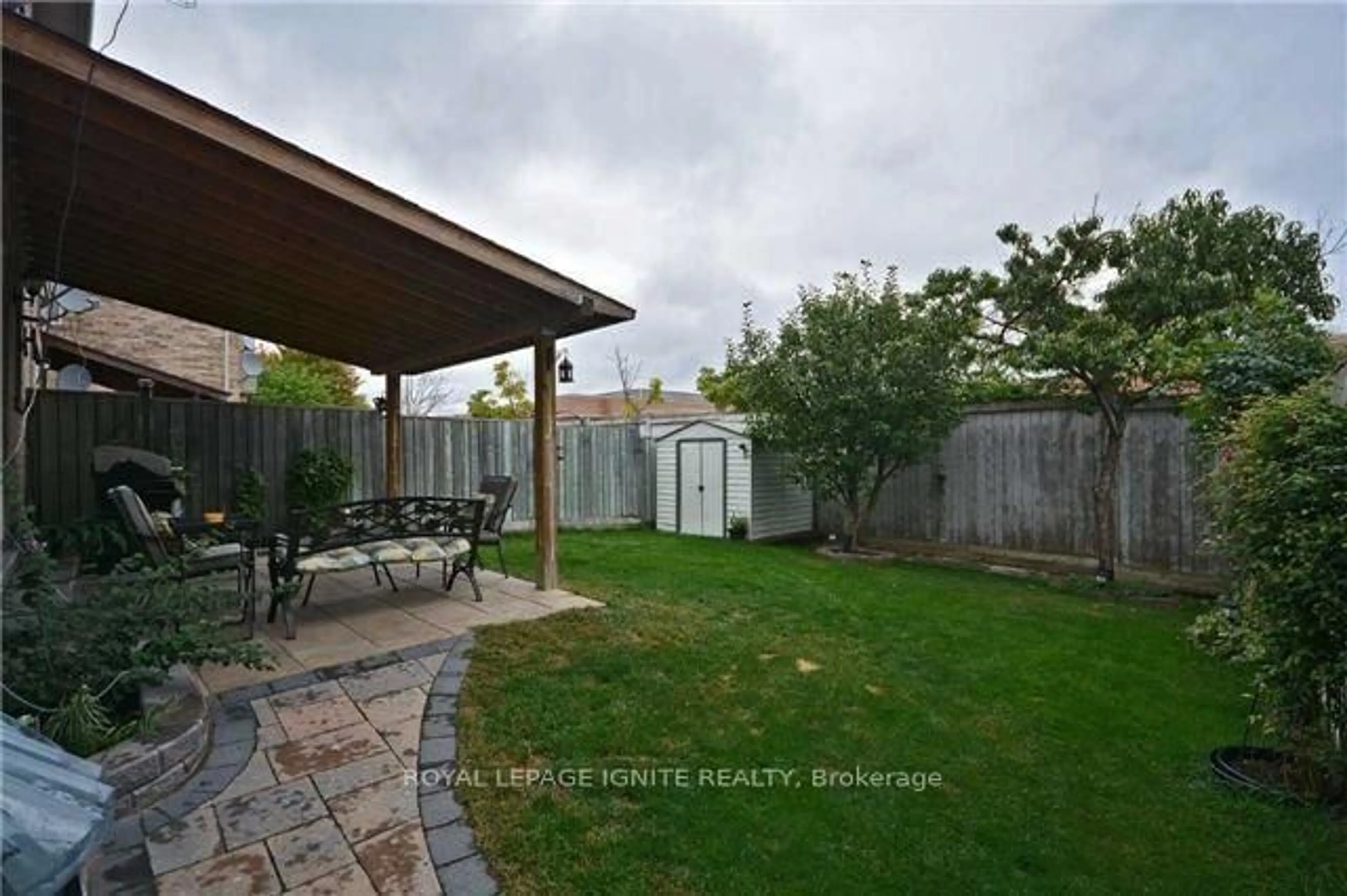 Patio, street for 7226 Torrisdale Lane, Mississauga Ontario L5N 7Y8