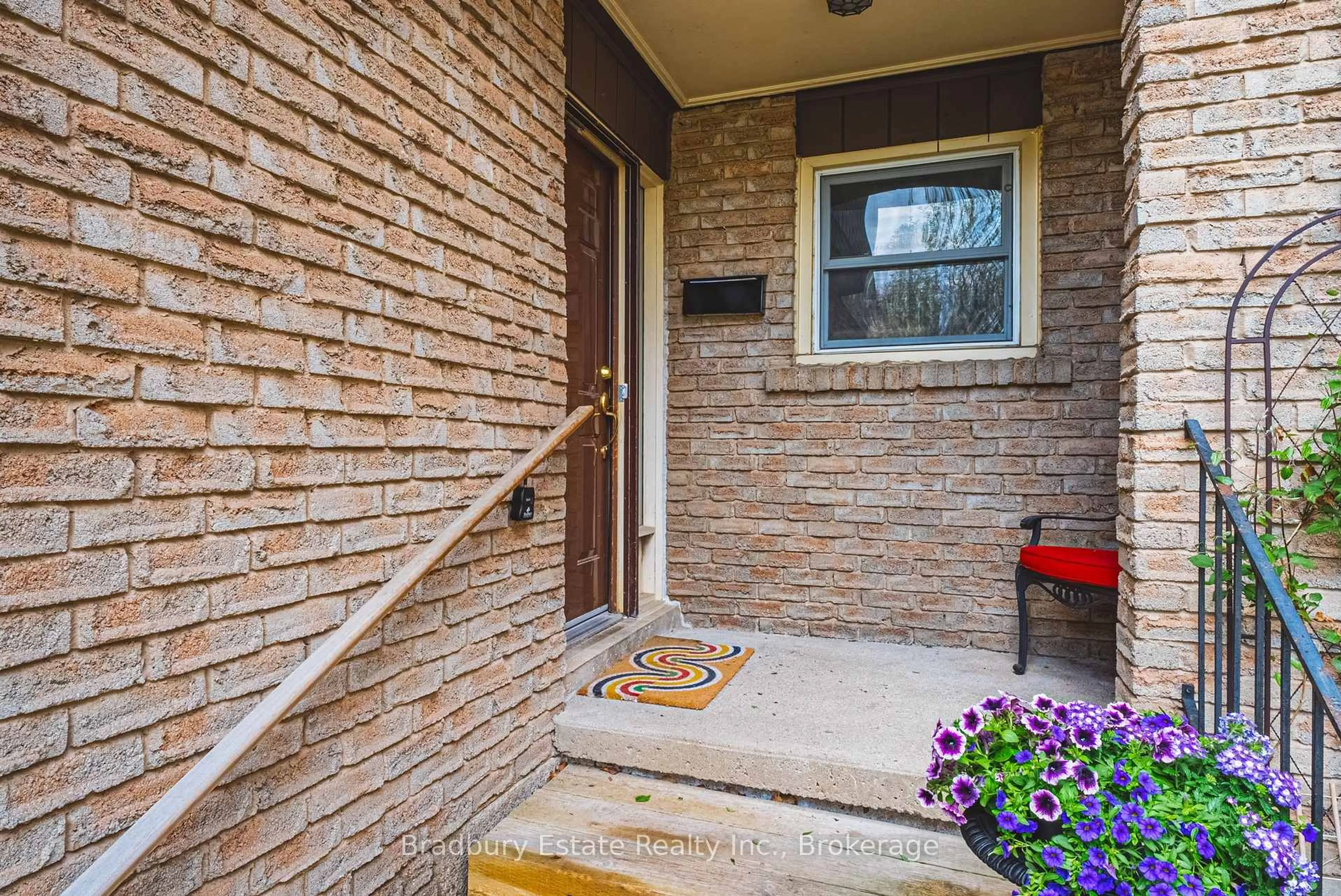 Unknown for 2301 Cavendish Dr #137, Burlington Ontario L7P 3M3
