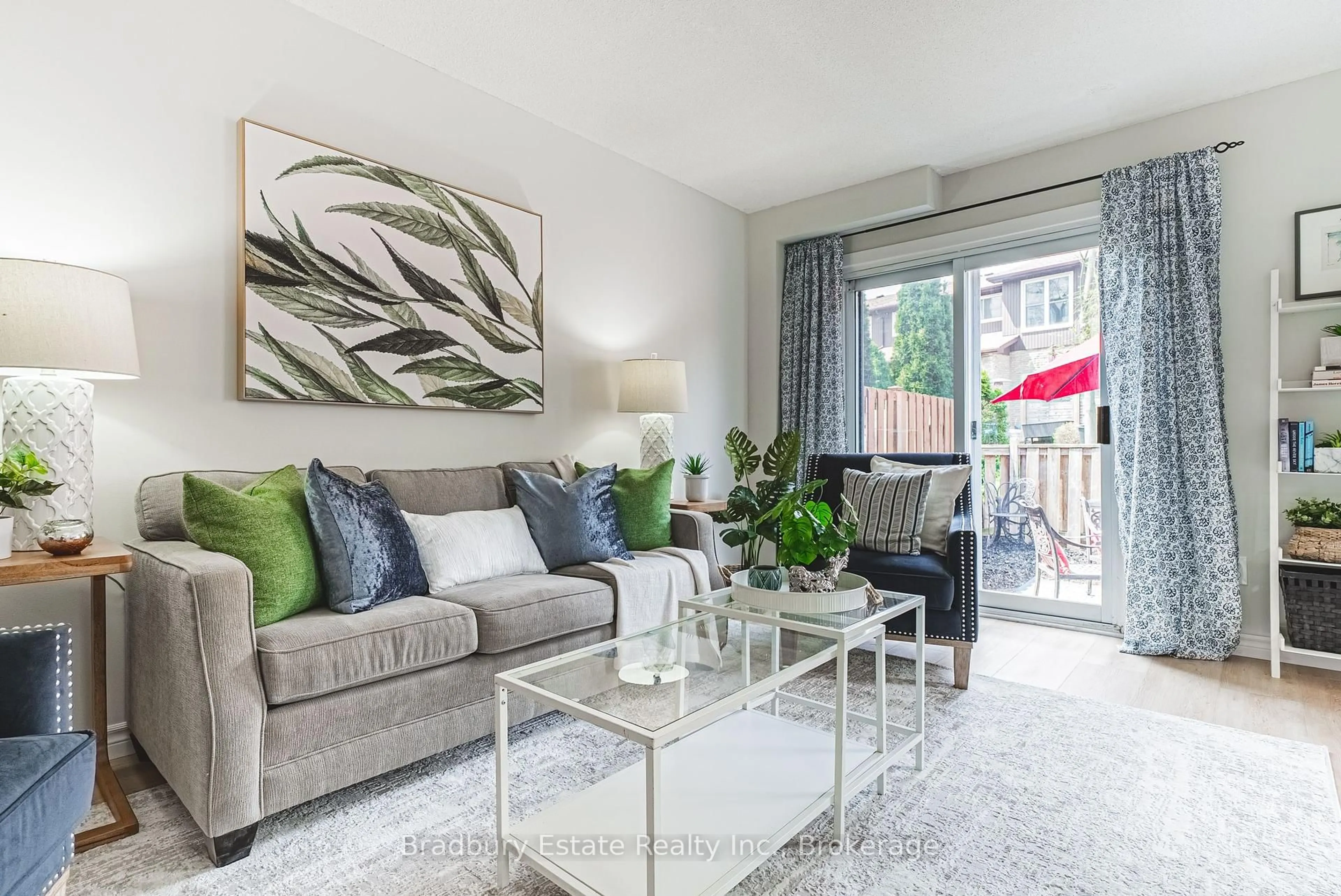 Living room with furniture, unknown for 2301 Cavendish Dr #137, Burlington Ontario L7P 3M3