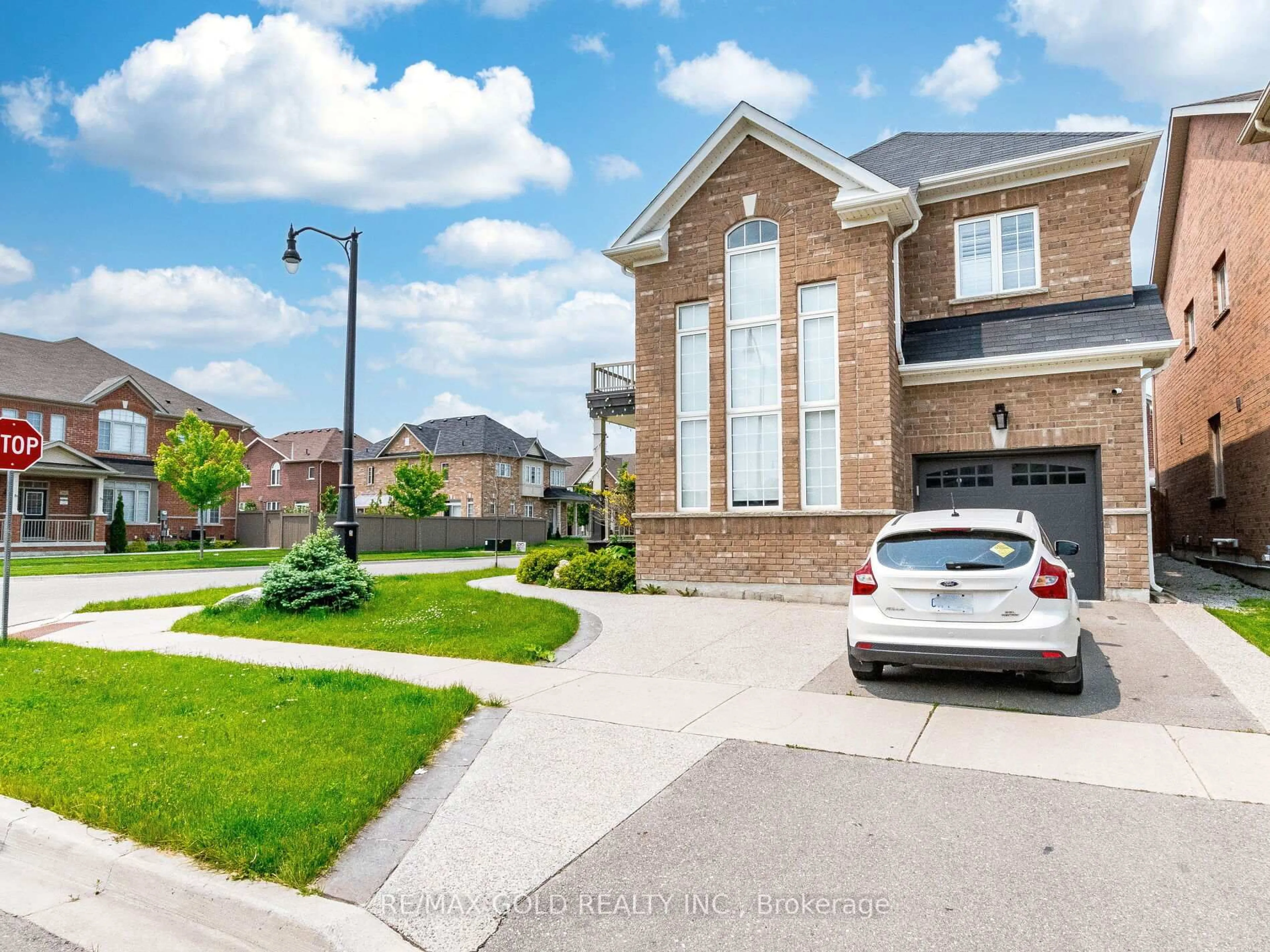Home with brick exterior material, street for 359 Robert Parkinson Dr, Brampton Ontario L7A 4C9