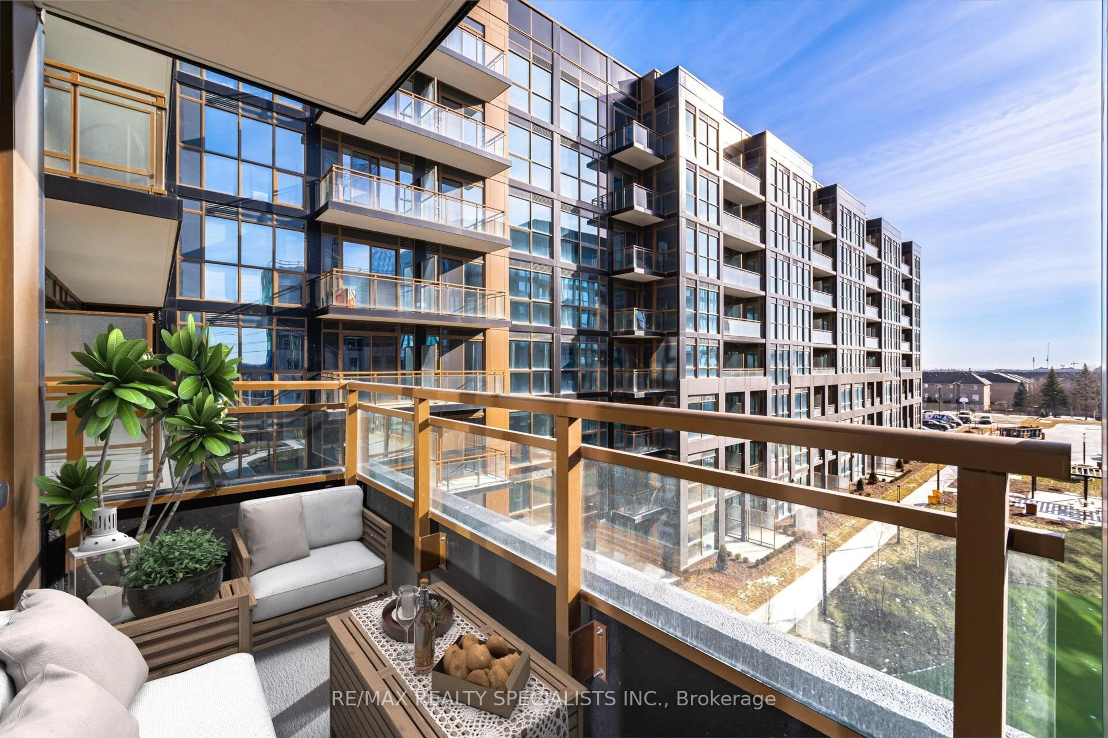 Patio, unknown for 2343 Khalsa Gate #403, Oakville Ontario L6M 5R6