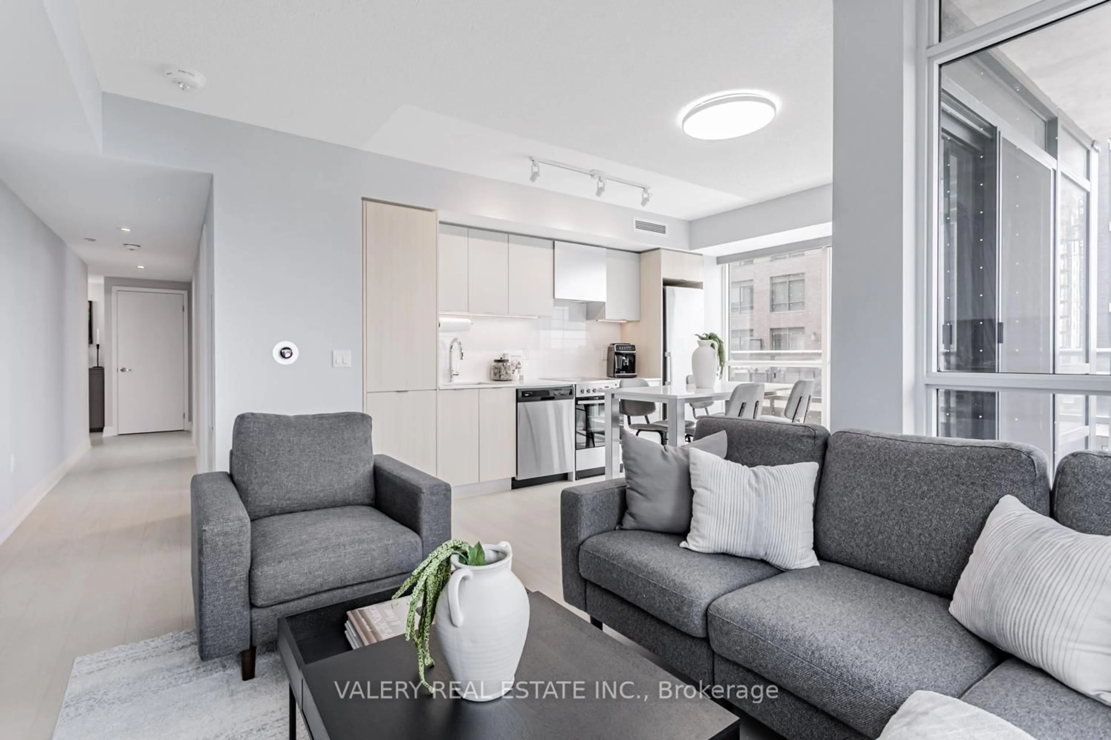 Open concept kitchen, unknown for 26 Gibbs Rd #448, Toronto Ontario M9B 0E3