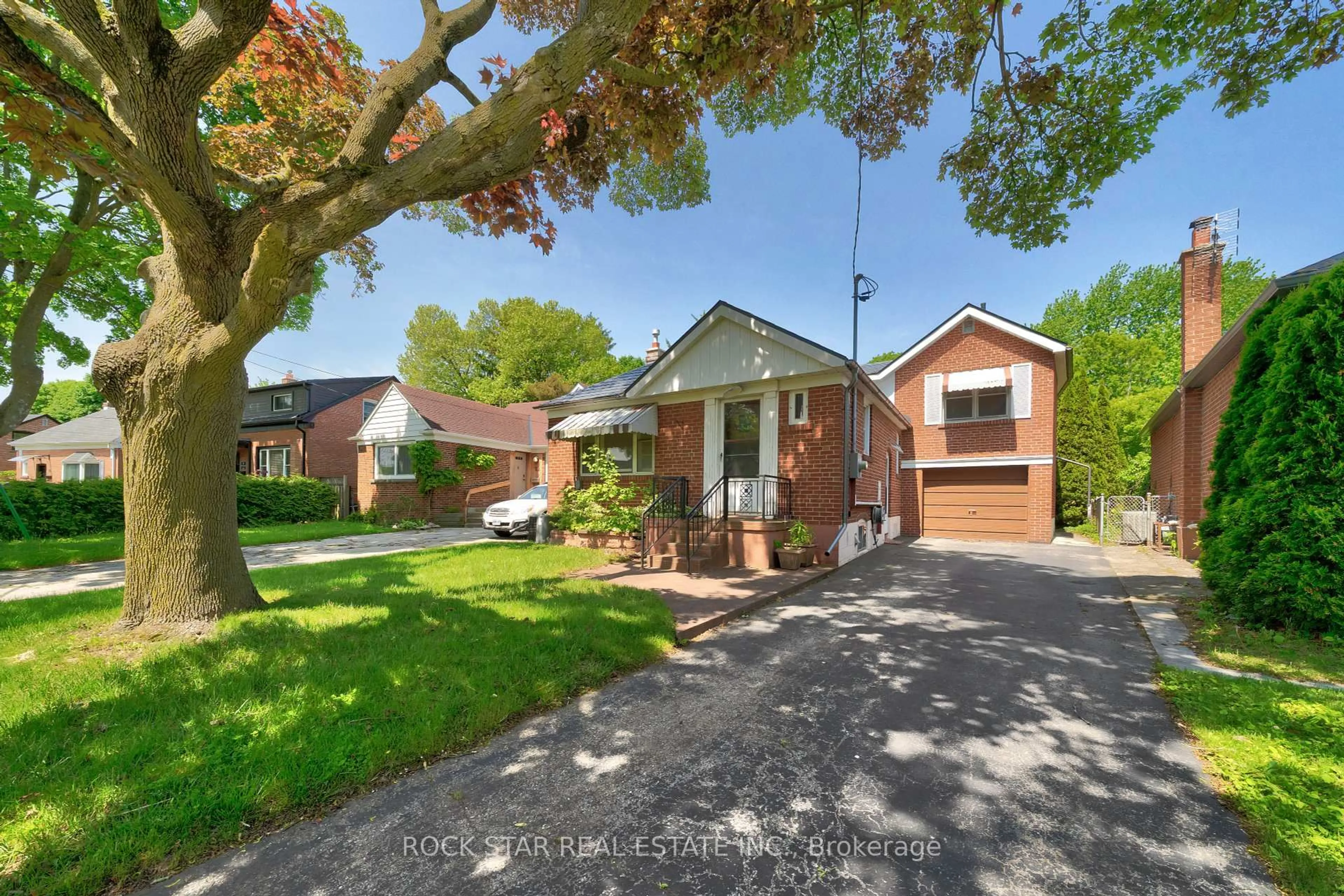 Home with brick exterior material, street for 20 Westleigh Cres, Toronto Ontario M8W 3Z7