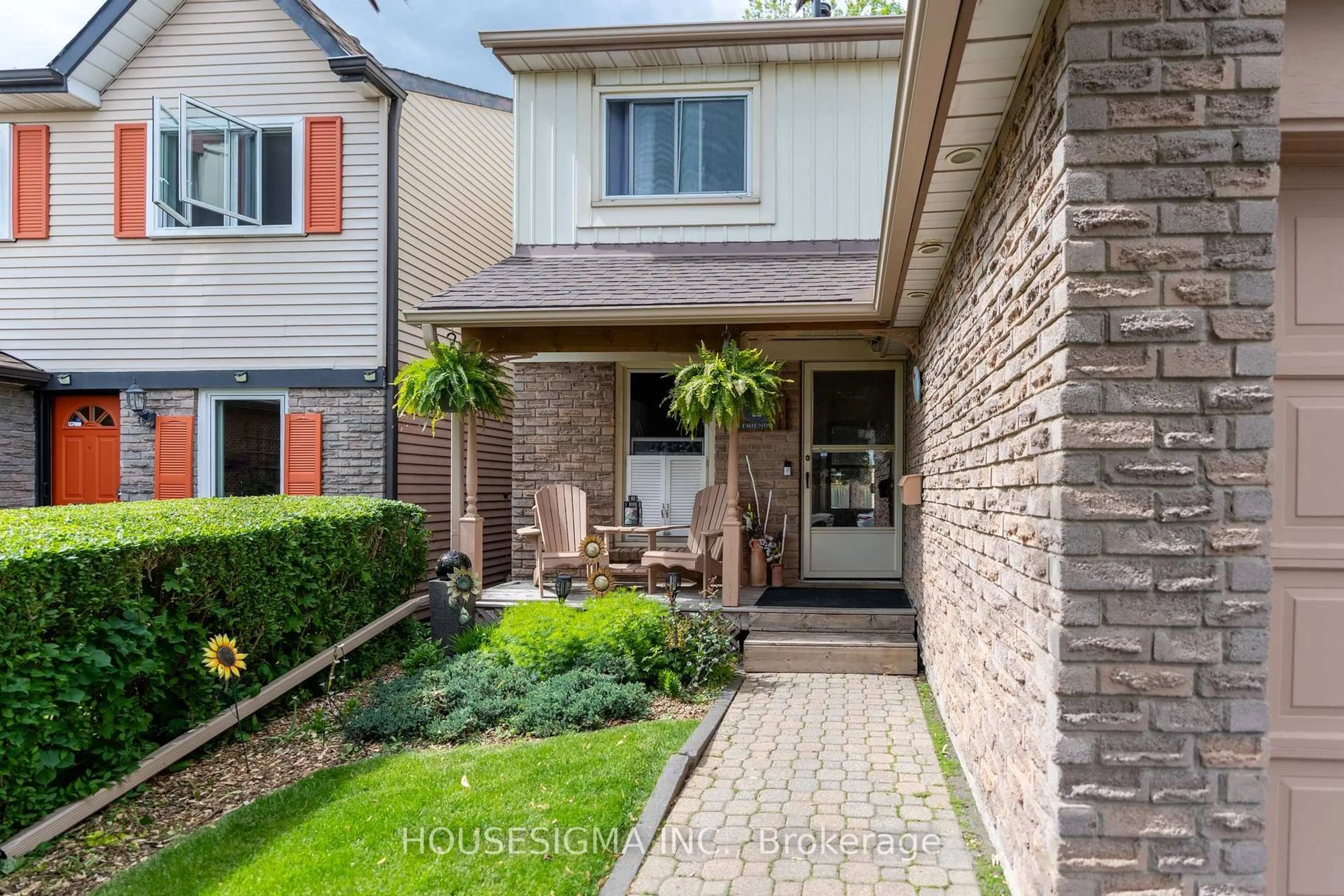 Home with brick exterior material, street for 2231 Leominster Dr, Burlington Ontario L7P 3W8