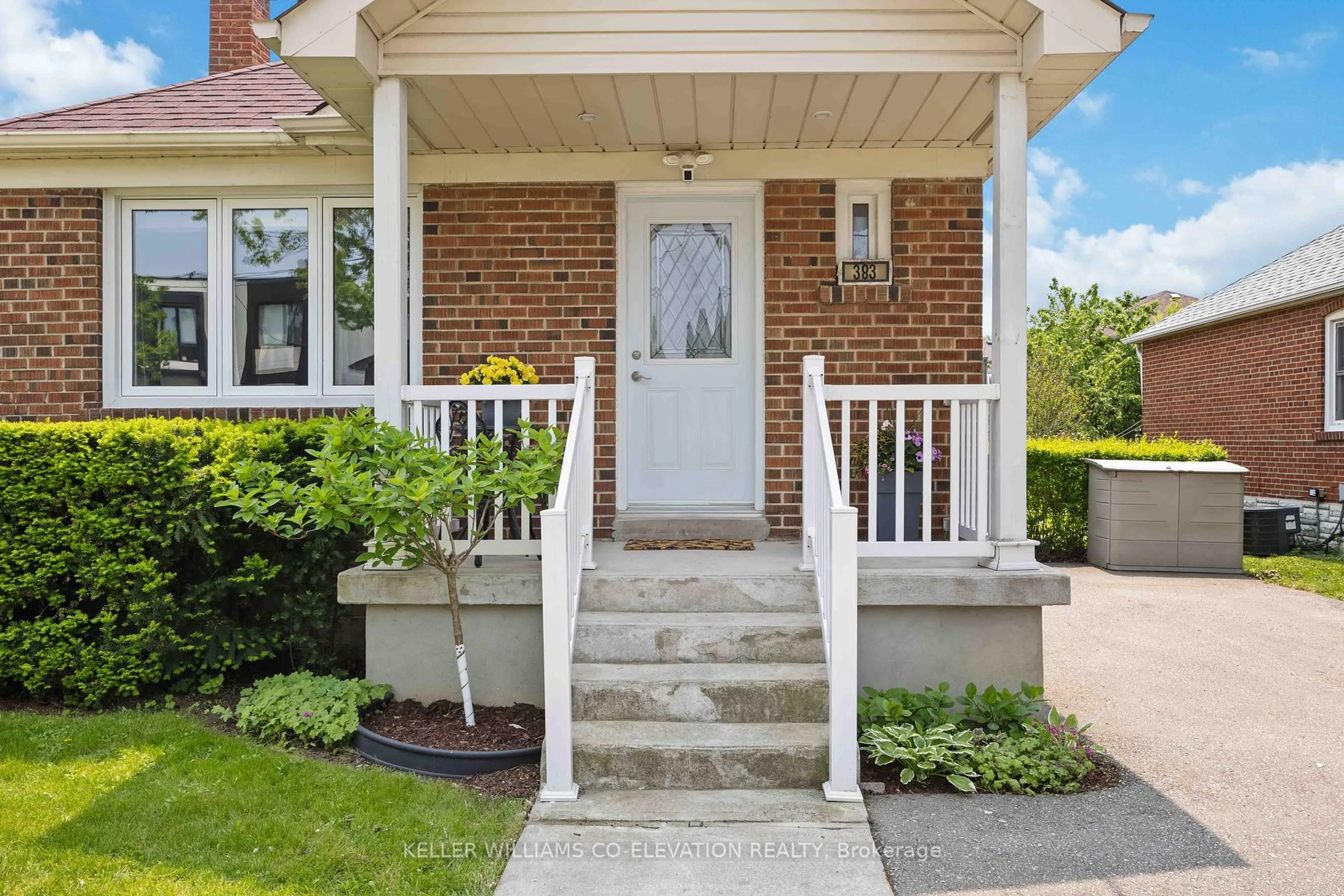 Unknown for 383 Rimilton Ave, Toronto Ontario M8W 2G1