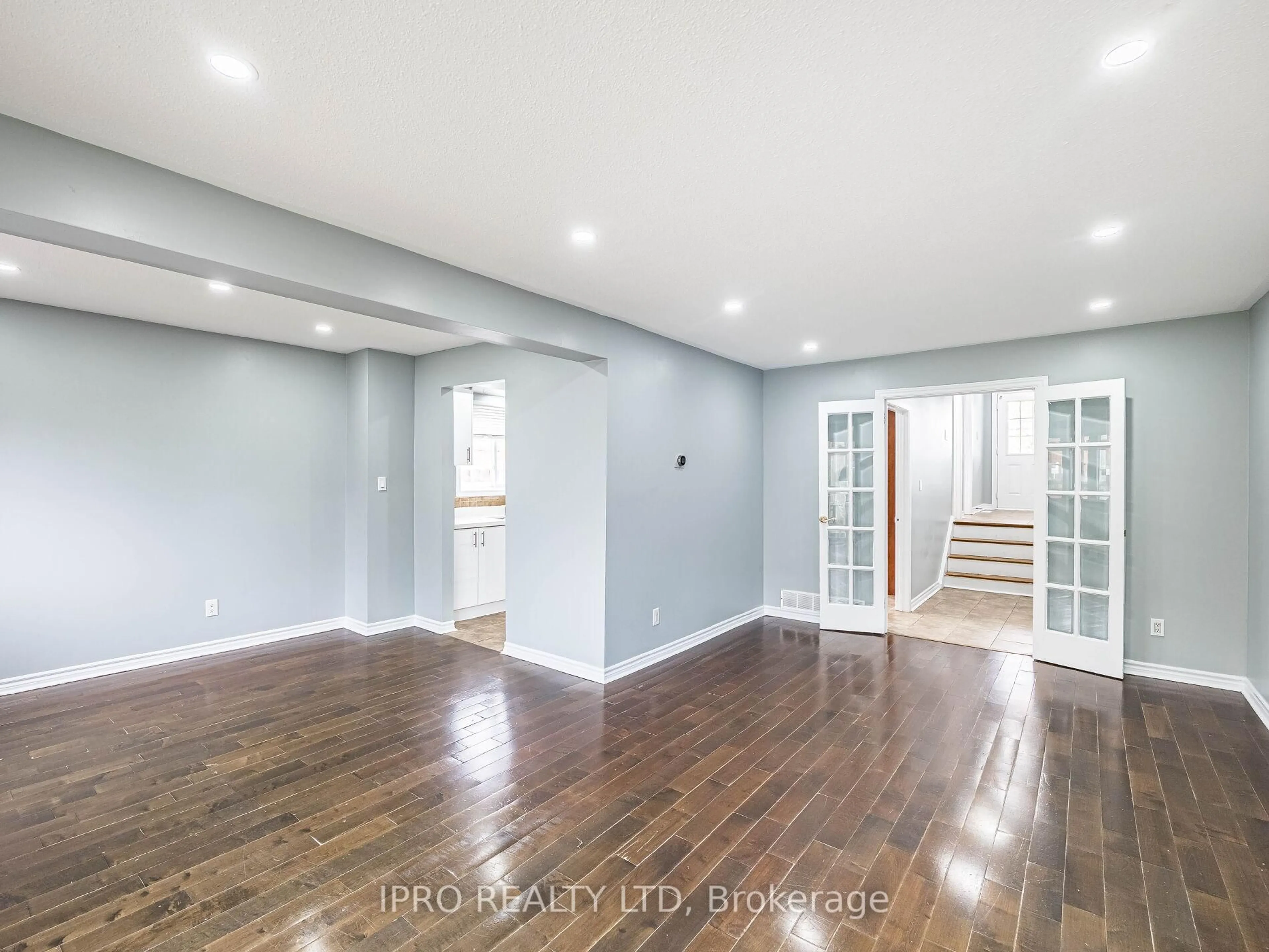 Unknown for 7458 Catalpa Rd, Mississauga Ontario L4T 2T3