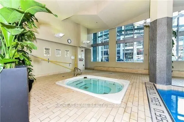 Additional image 4 of 2119 Lakeshore Blvd Unit 318