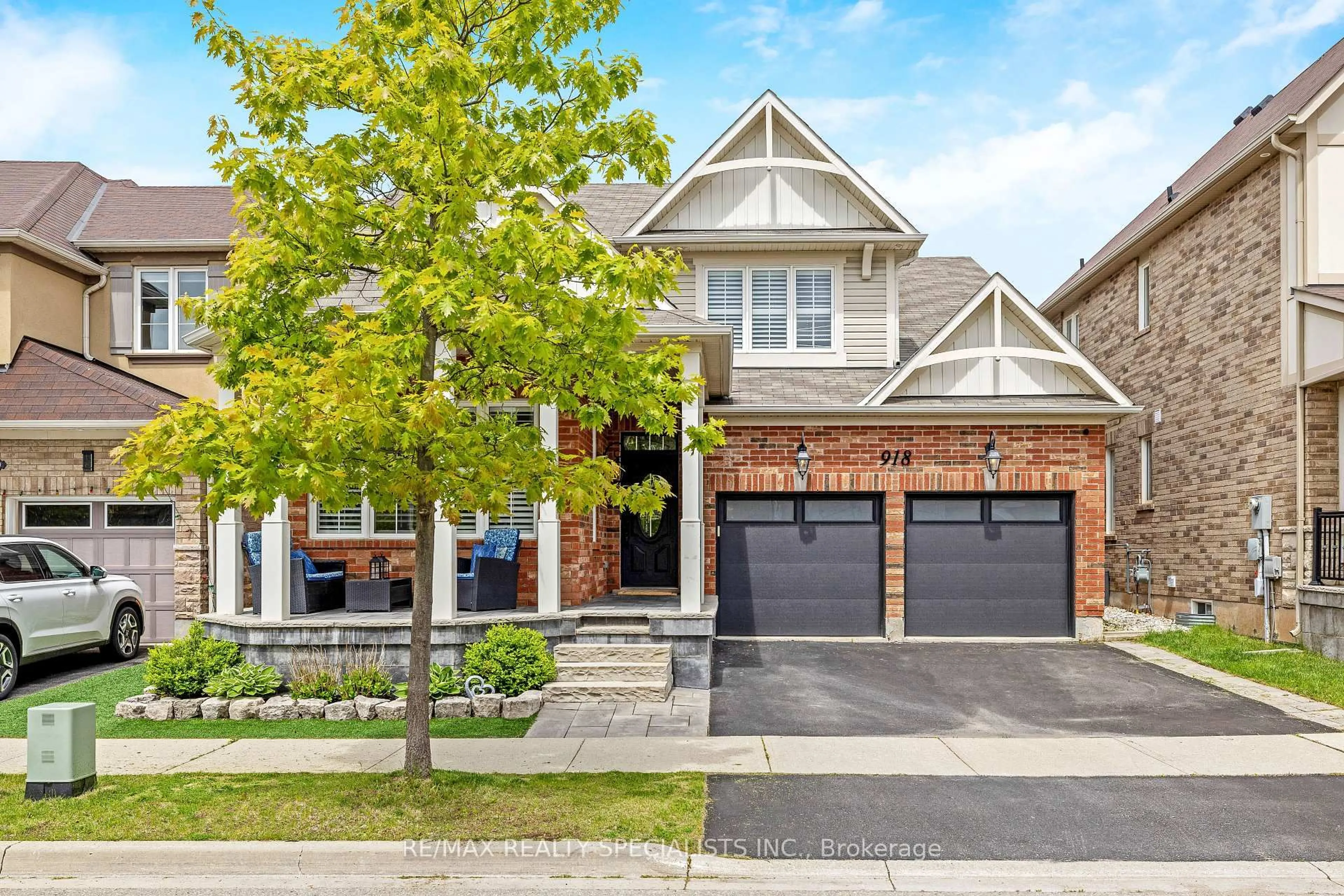 Home with brick exterior material, street for 918 Drysdale Cres, Milton Ontario L9T 8K1
