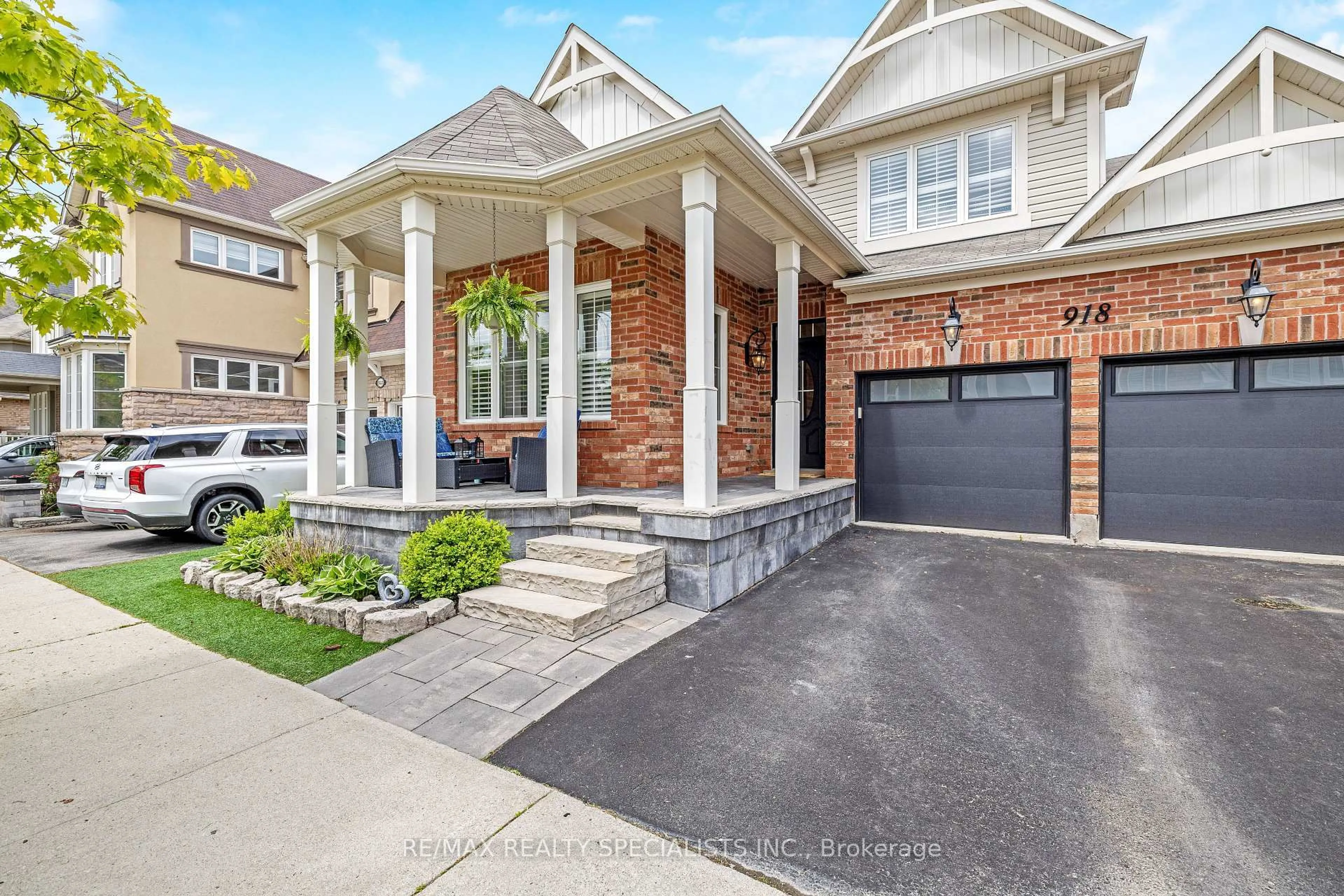Home with brick exterior material, street for 918 Drysdale Cres, Milton Ontario L9T 8K1