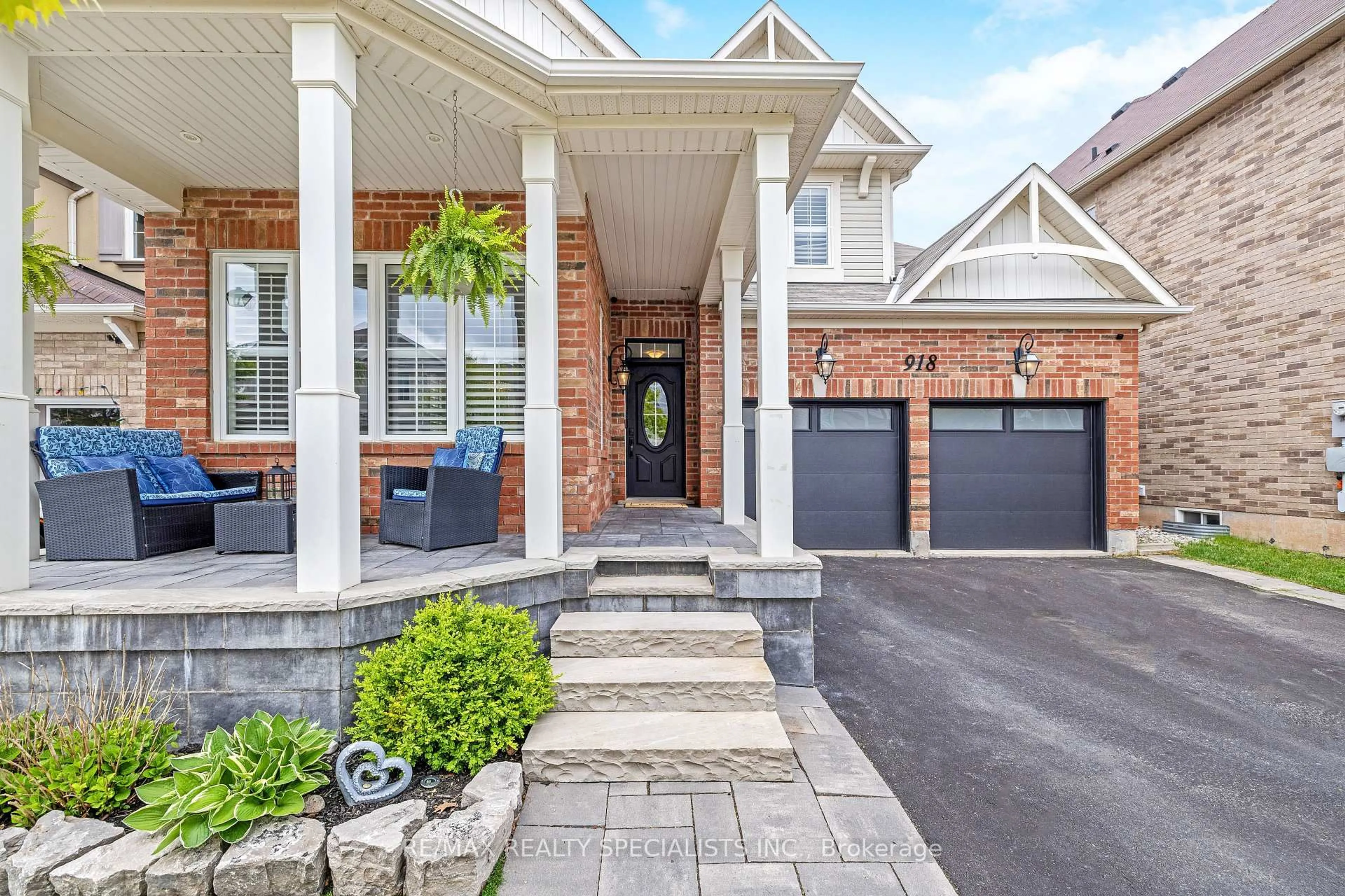 Home with brick exterior material, street for 918 Drysdale Cres, Milton Ontario L9T 8K1