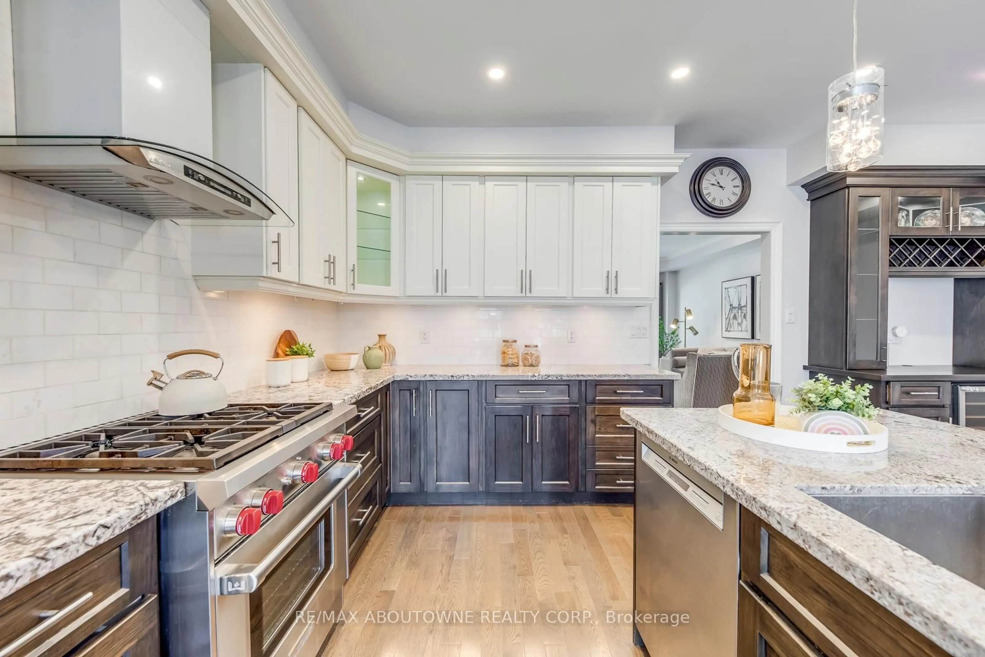 Open concept kitchen, unknown for 261 Gatwick Dr, Oakville Ontario L6H 7K3
