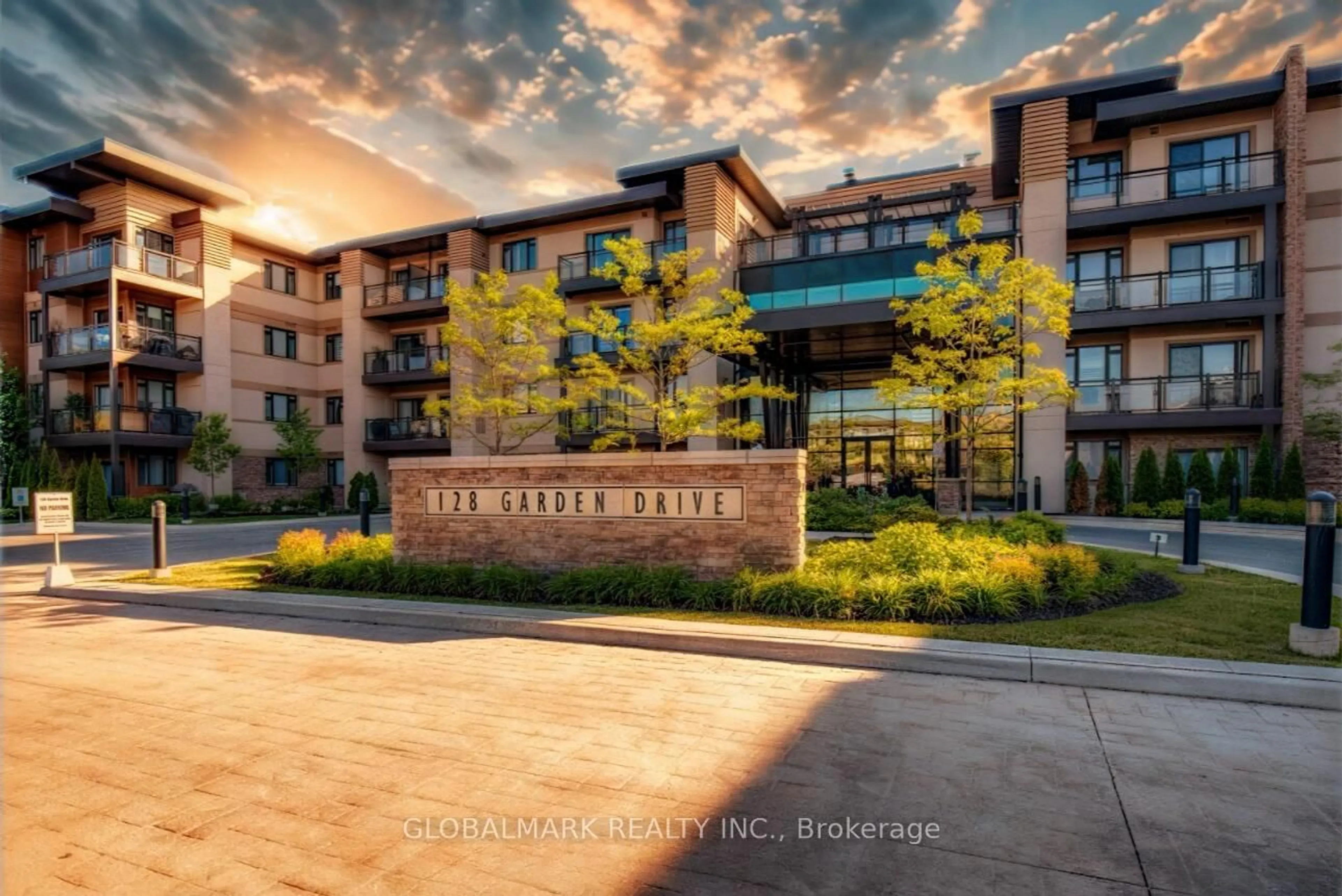 Unknown for 128 Garden Dr #322, Oakville Ontario L6K 0H7