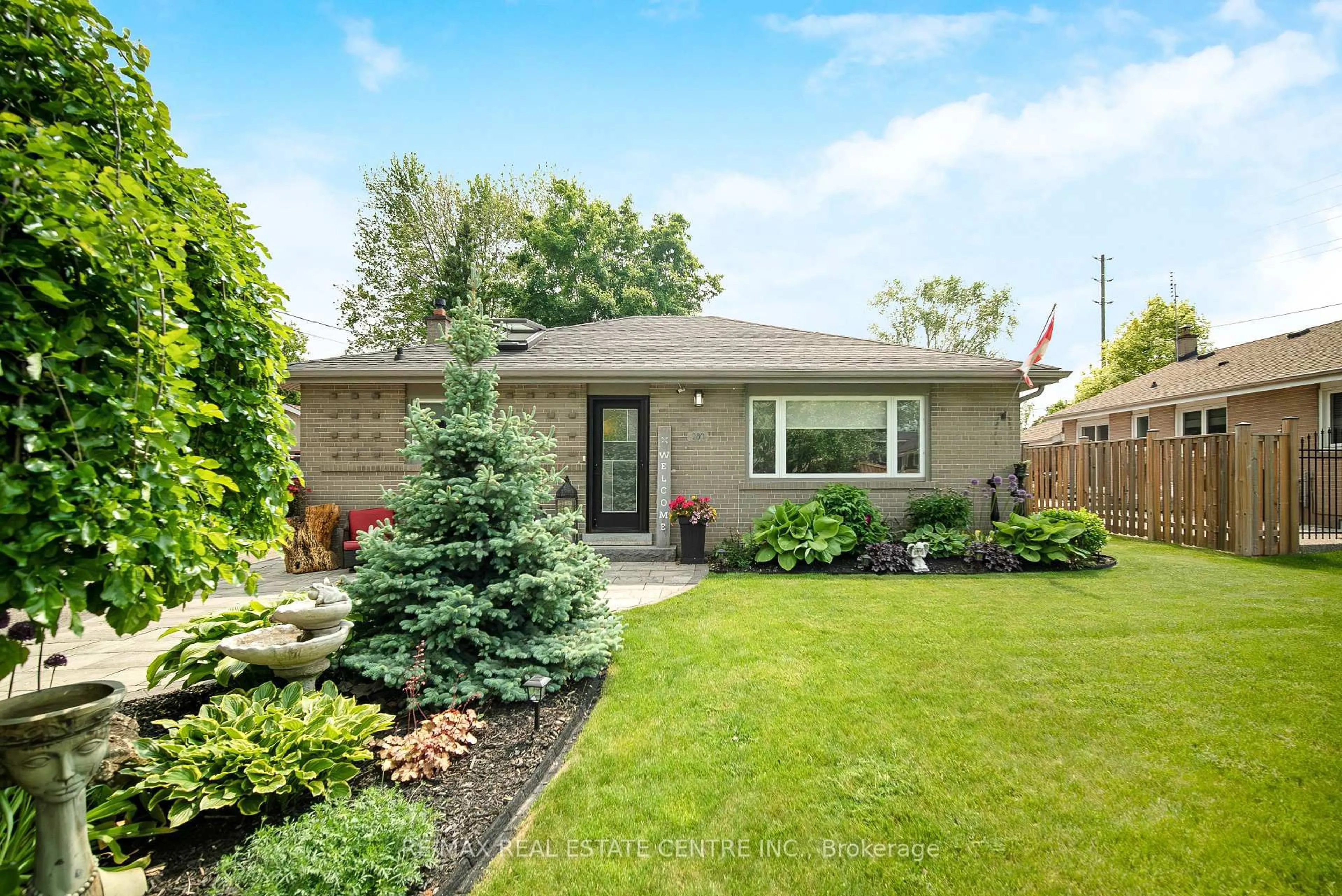 Home with brick exterior material, street for 280 Bell St, Milton Ontario L9T 2B3