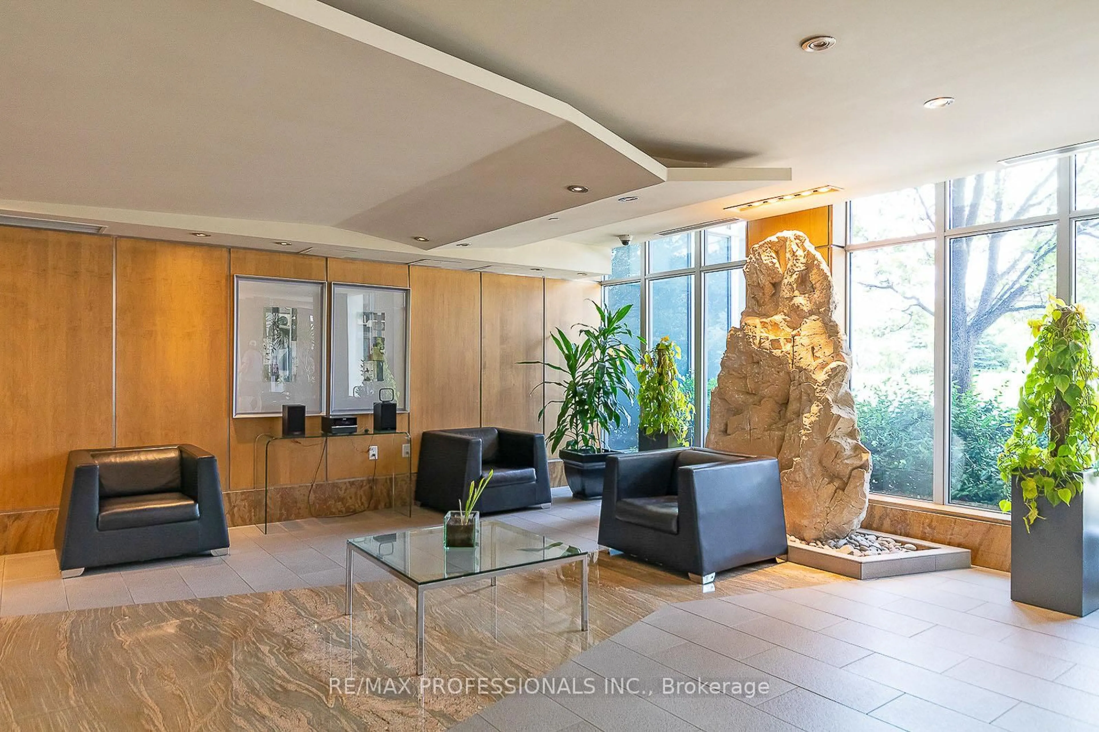 Lobby for 2121 Lake Shore Blvd #1004, Toronto Ontario M8V 2E9