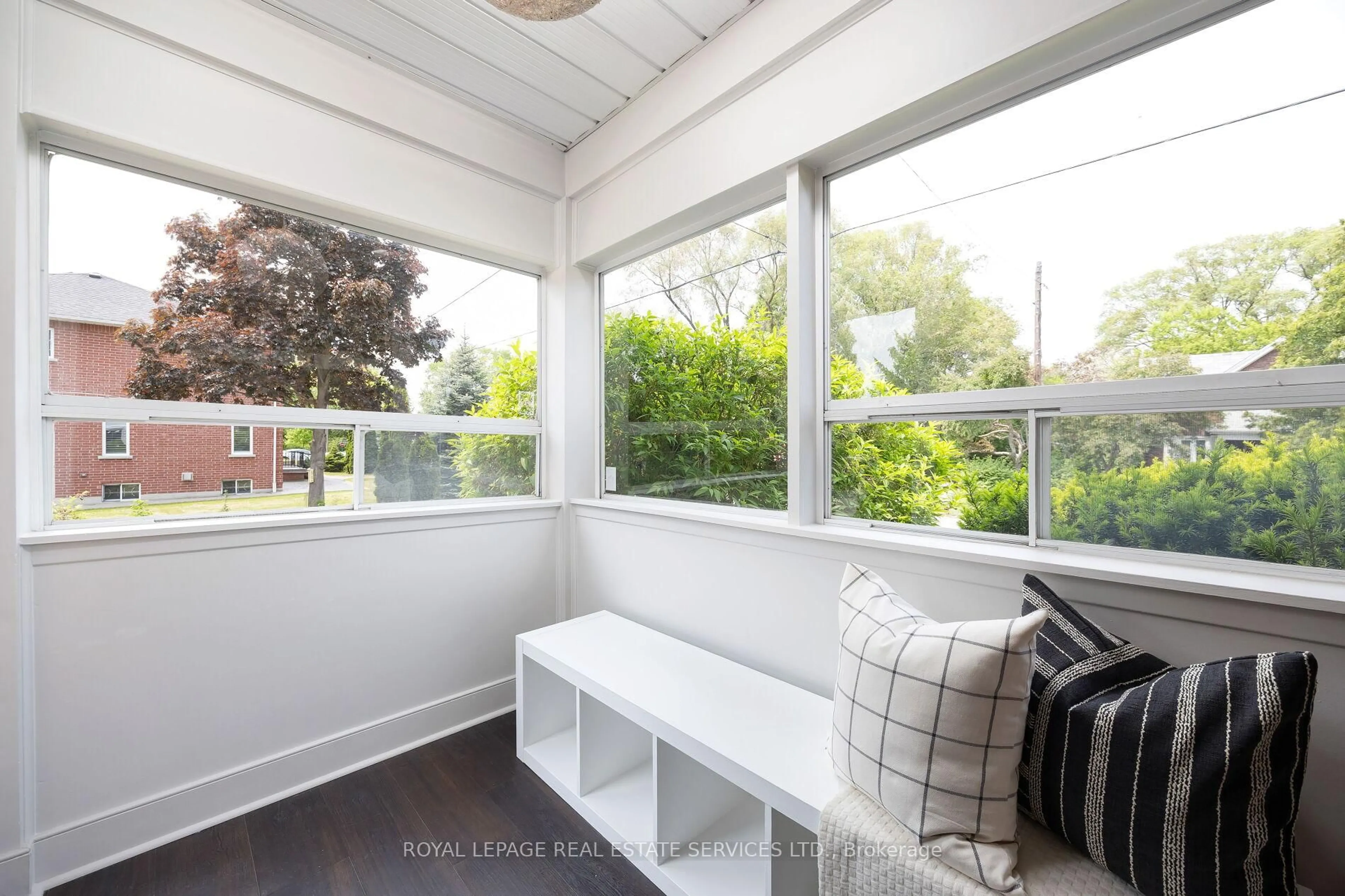 Unknown for 17 Daniels St, Toronto Ontario M8Y 1L6