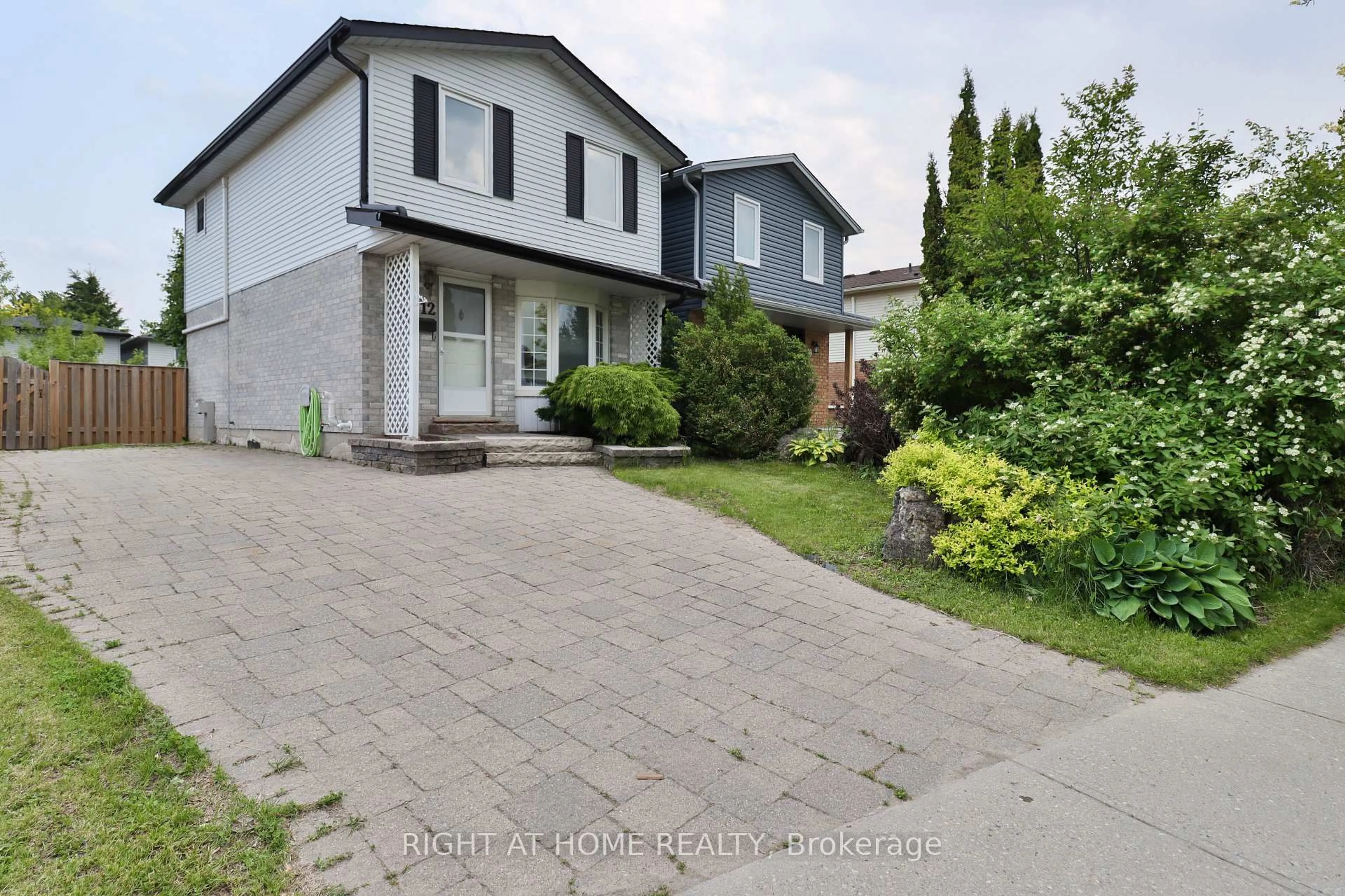 A pic from outside/outdoor area/front of a property/back of a property/a pic from drone, street for 12 Hill St, Halton Hills Ontario L7J 2W2