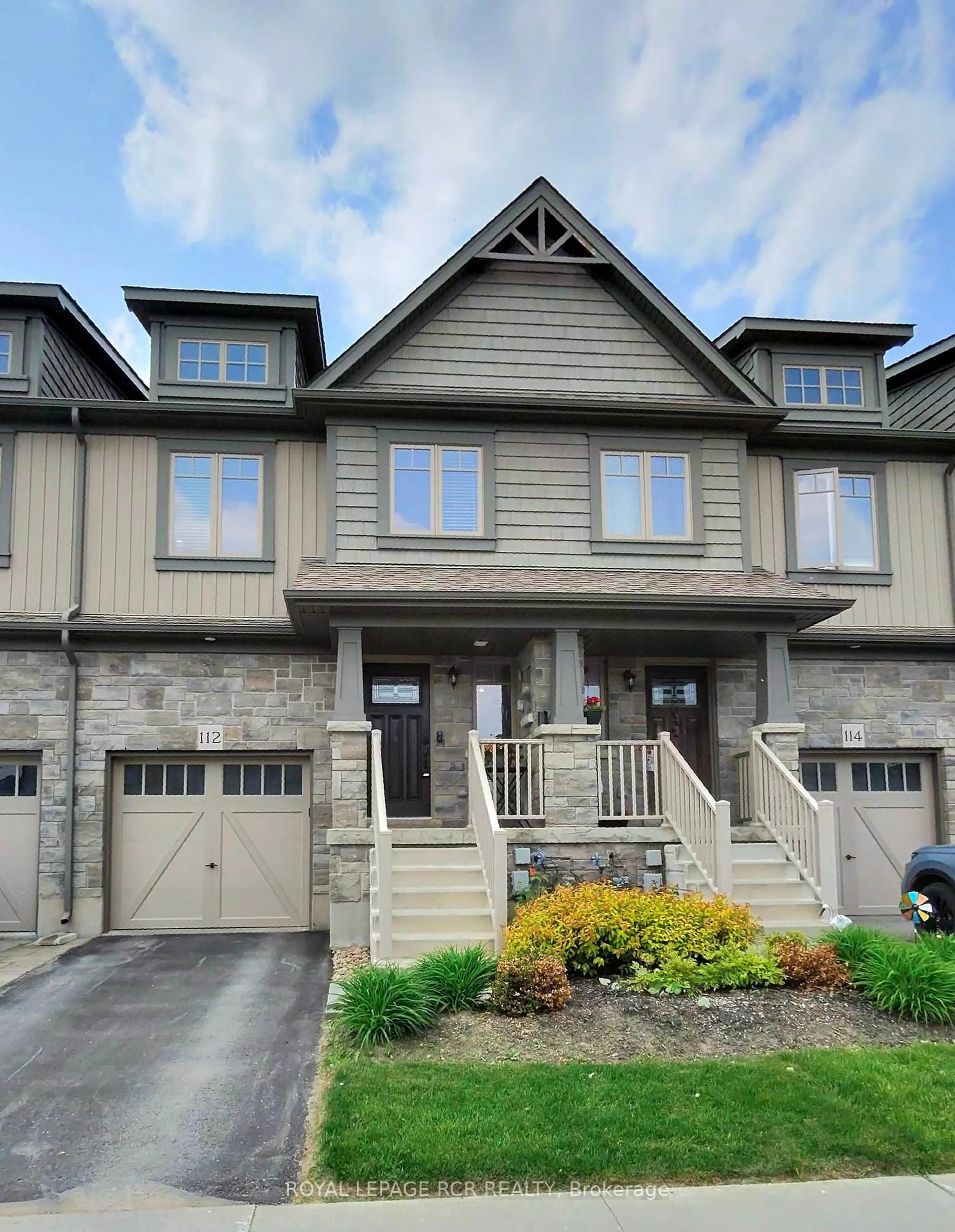 Home with vinyl exterior material, street for 112 Parkinson Cres, Orangeville Ontario L9W 6X3