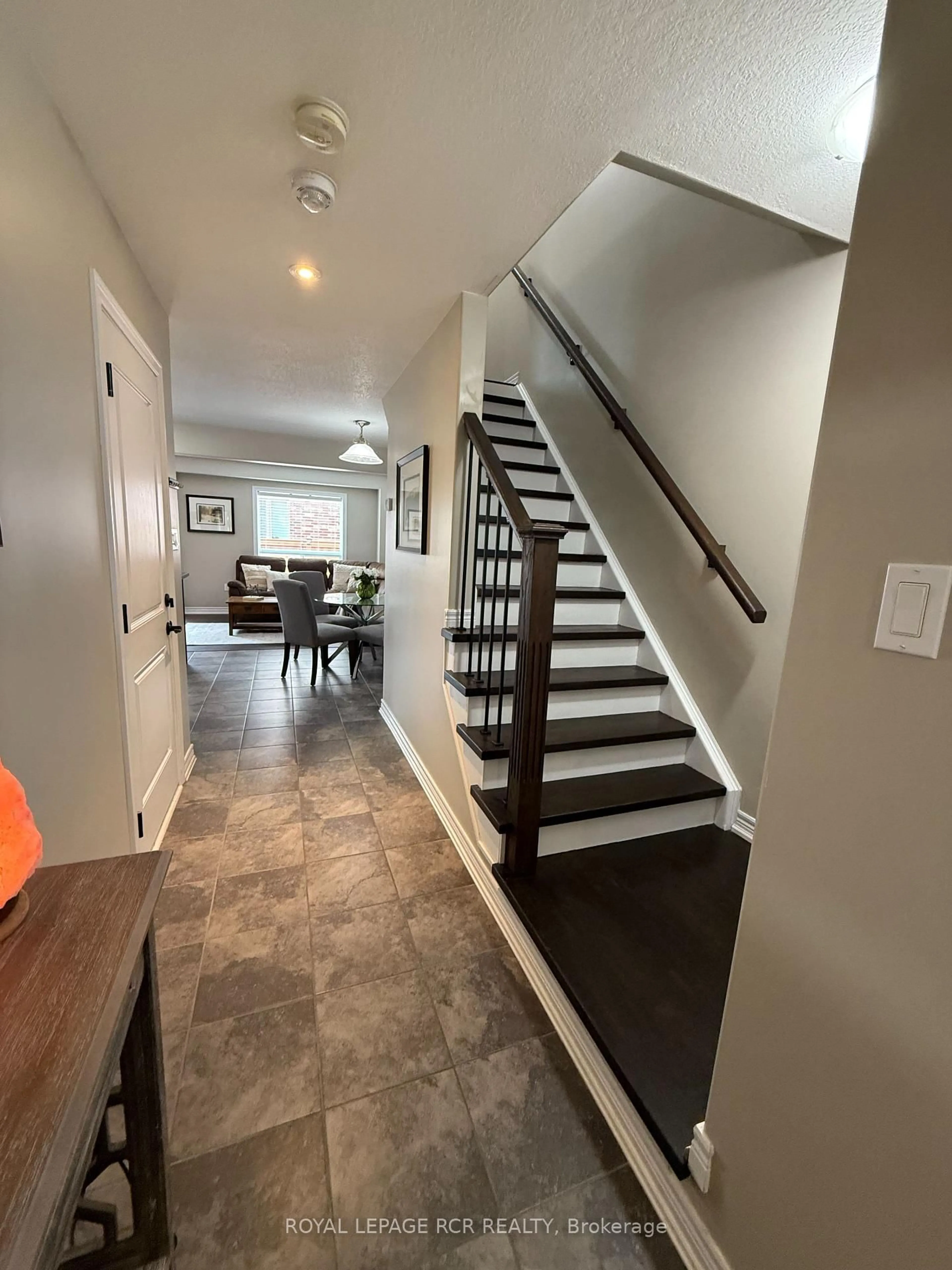 Unknown for 112 Parkinson Cres, Orangeville Ontario L9W 6X3