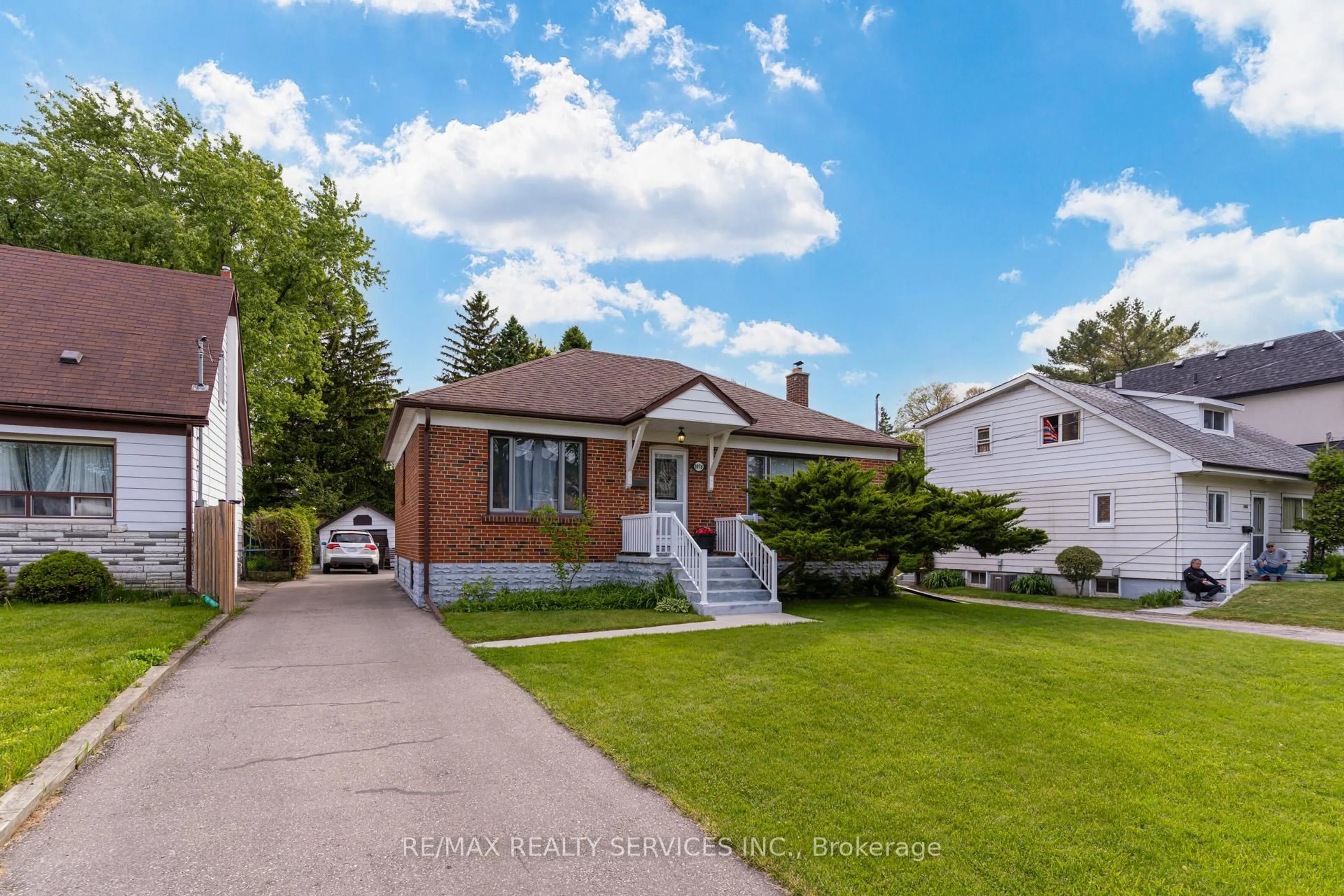 Unknown for 1076 Orchard Rd, Mississauga Ontario L5E 2N9
