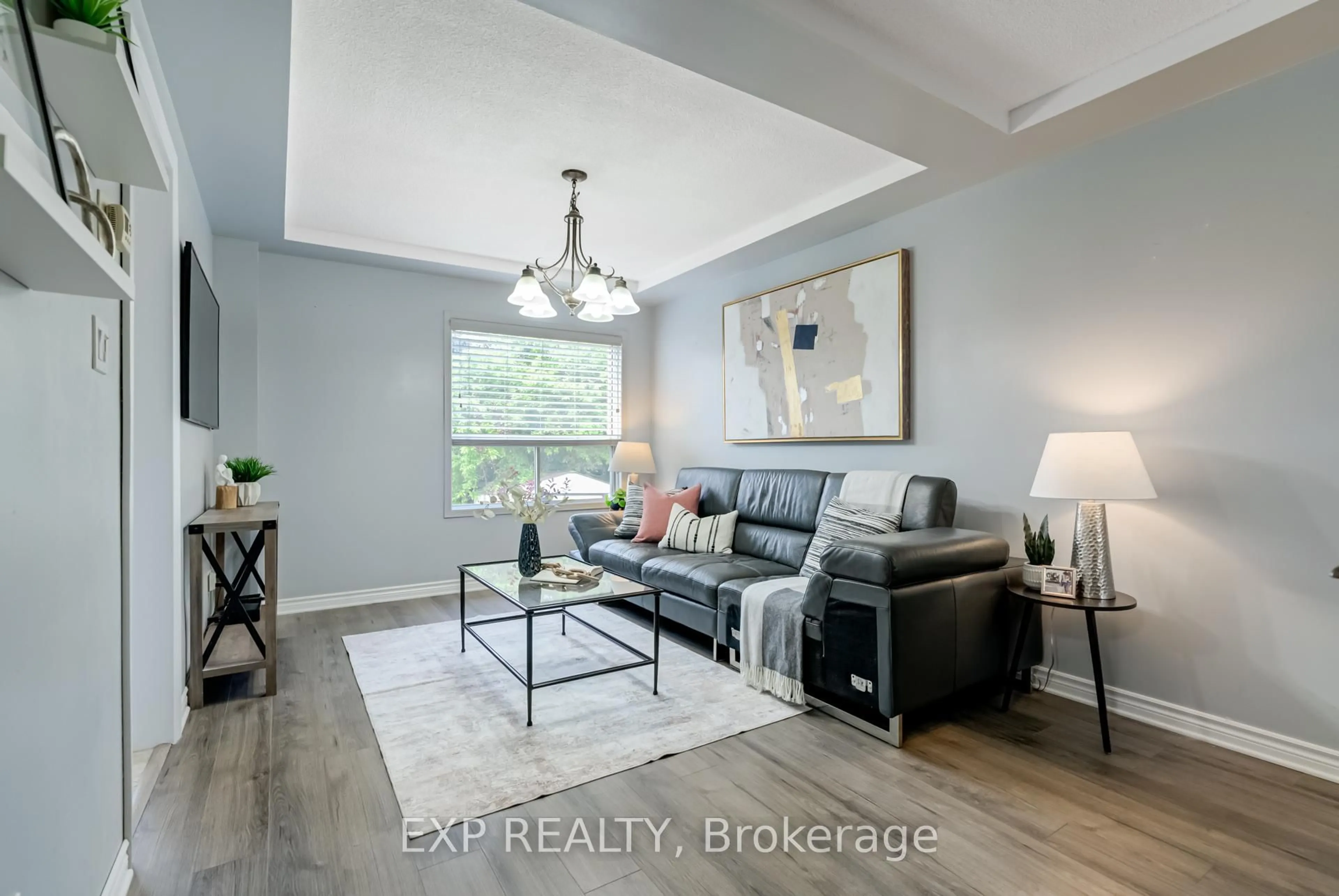 Living room with furniture, unknown for 6653 Meteor Crt, Mississauga Ontario L5N 6V9
