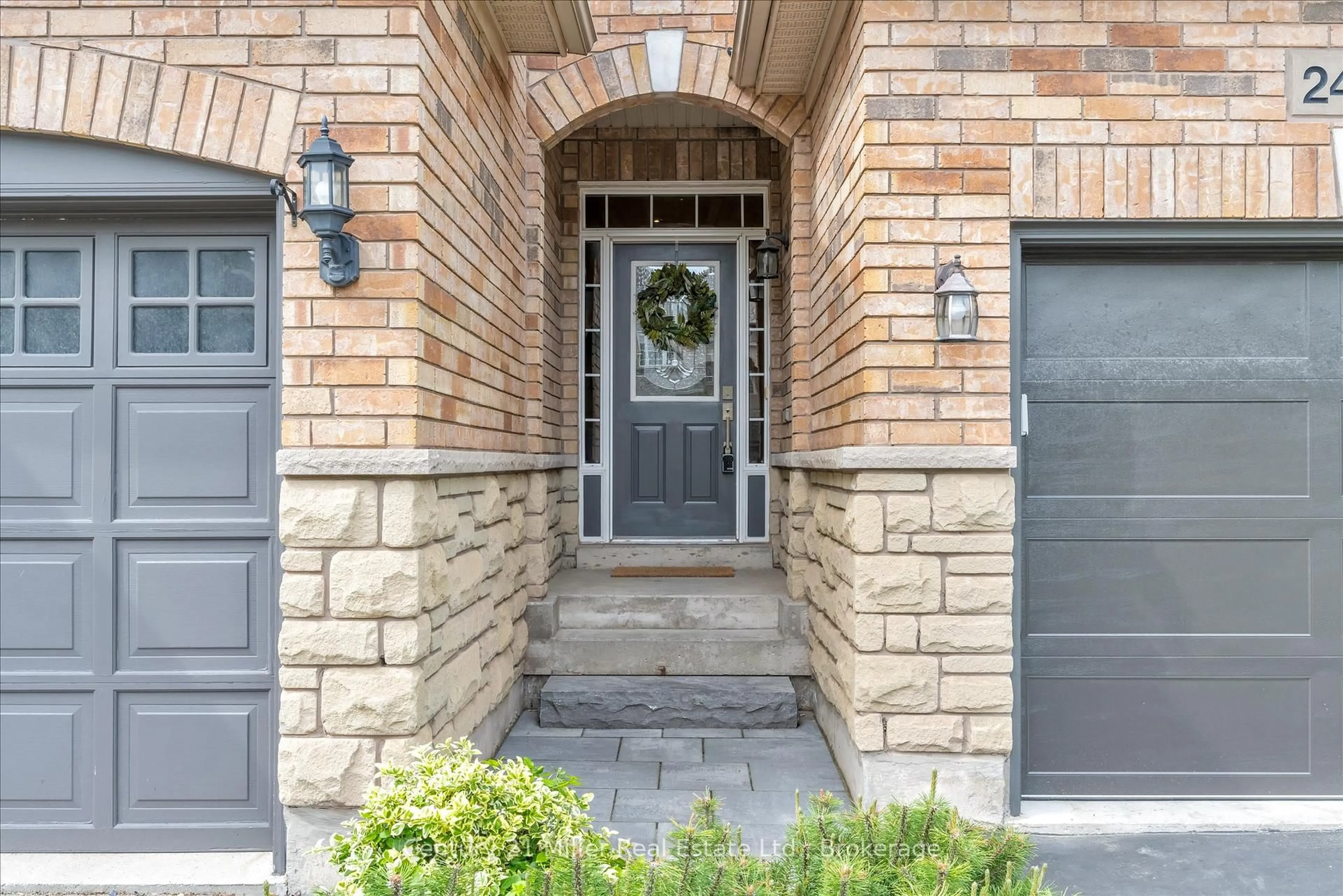 Unknown for 2426 Felhaber Cres, Oakville Ontario L6H 7N8