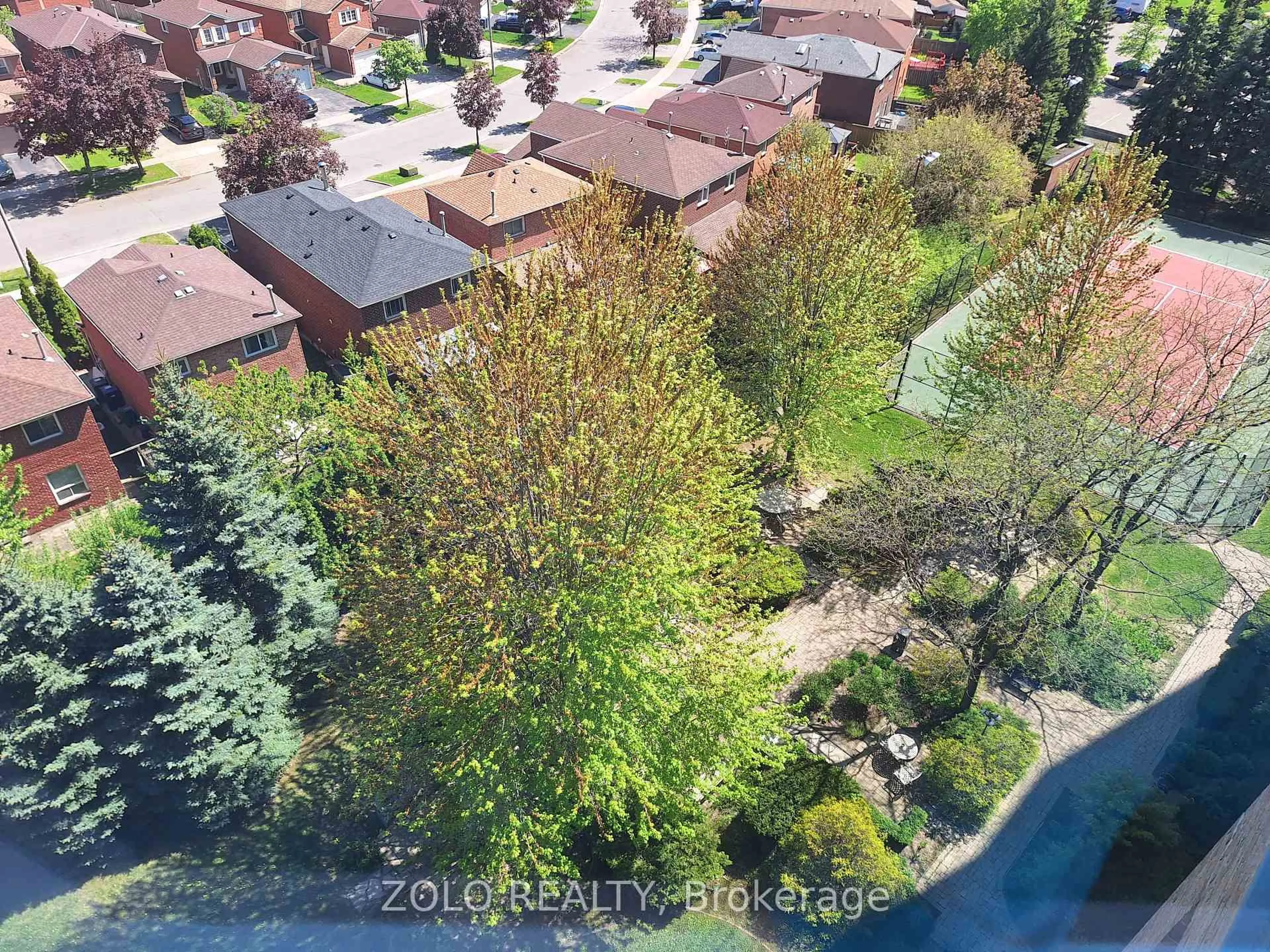 A pic from outside/outdoor area/front of a property/back of a property/a pic from drone, unknown for 300 Webb Dr #1001, Mississauga Ontario L5B 3W3