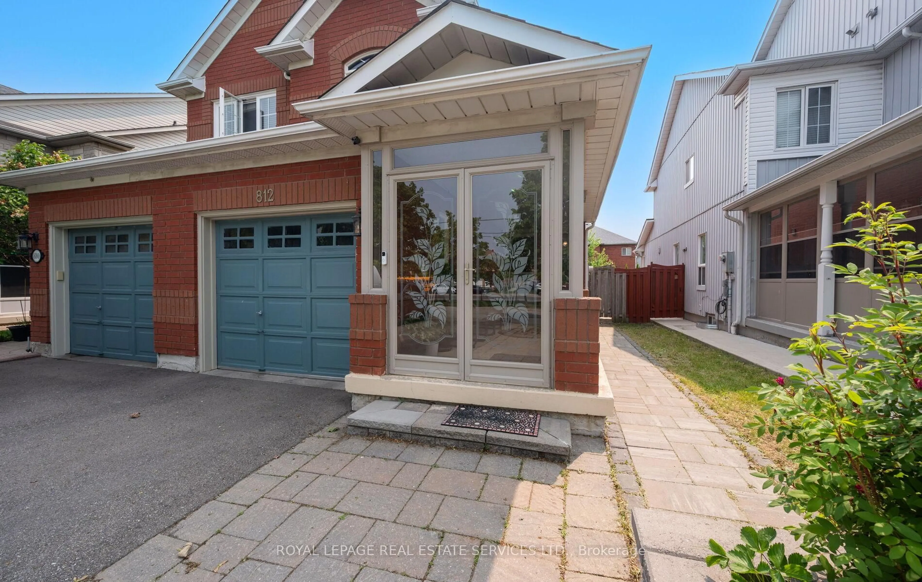 Home with brick exterior material, street for 812 Golden Farmer Way, Mississauga Ontario L5W 1A7