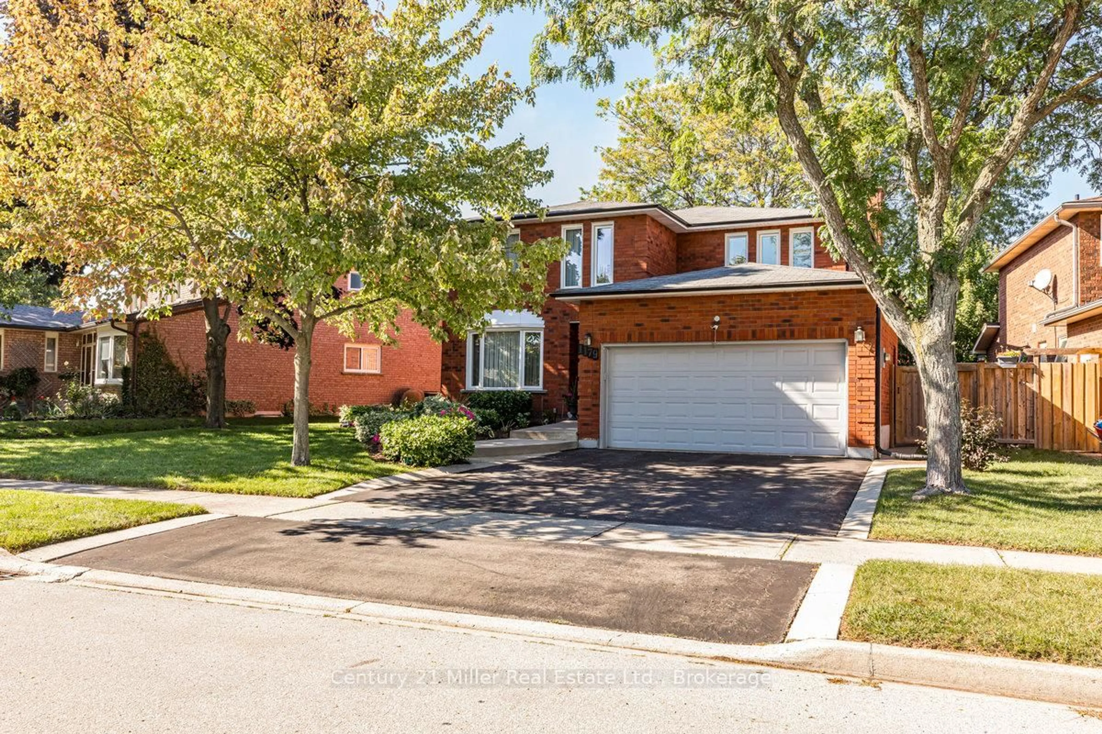 Home with brick exterior material, street for 1179 Rosethorne Rd, Oakville Ontario L6M 1H5