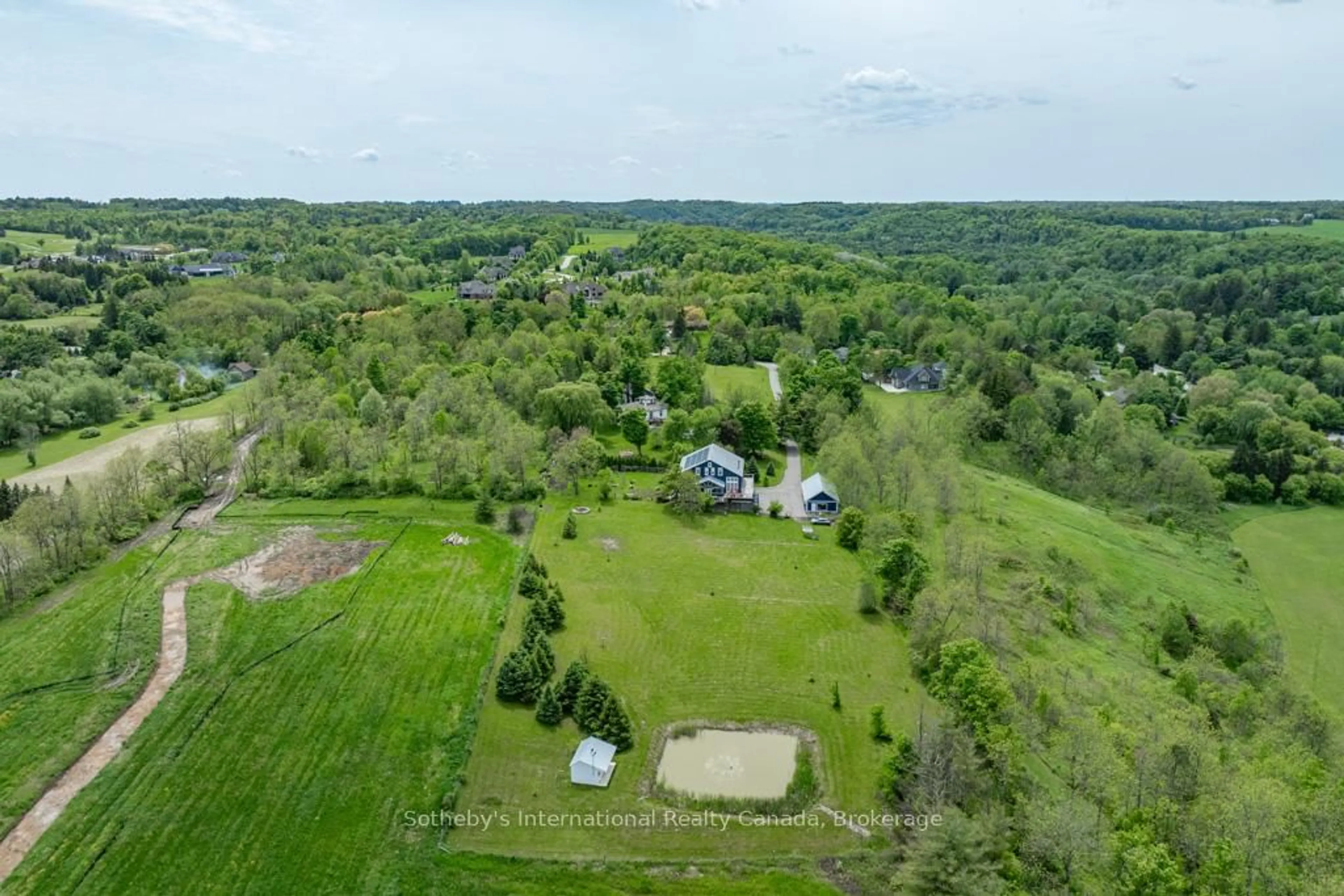 A pic from outside/outdoor area/front of a property/back of a property/a pic from drone, unknown for 6115 Guelph Line, Burlington Ontario L7P 0A6