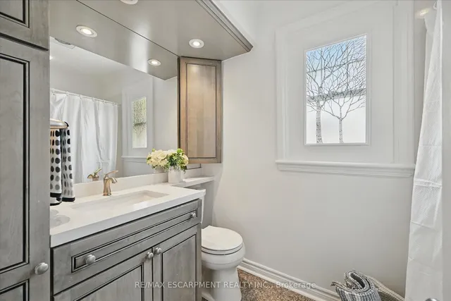 Additional property image - 462 Woodland Ave