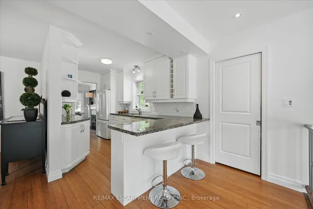 Additional property image - 462 Woodland Ave