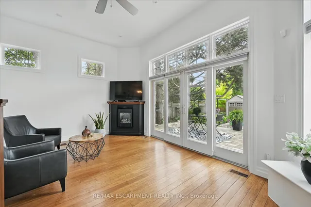 Additional property image - 462 Woodland Ave