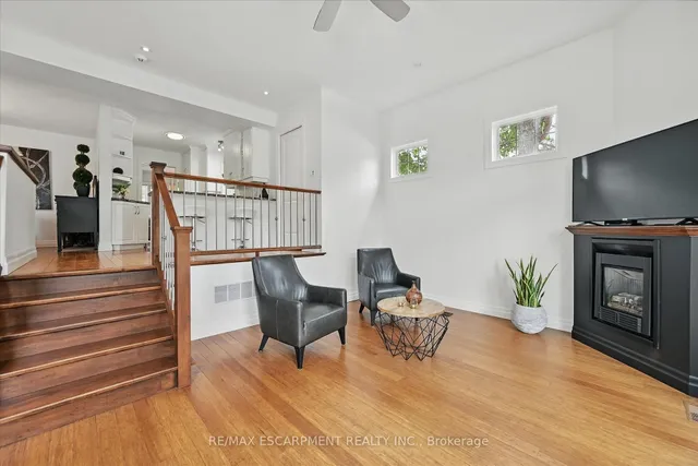 Additional property image - 462 Woodland Ave