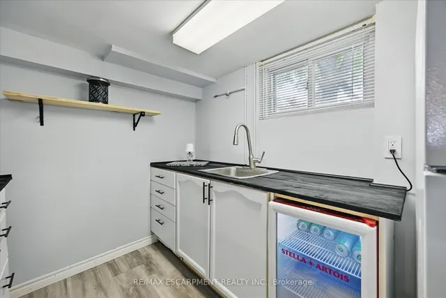 Additional property image - 462 Woodland Ave