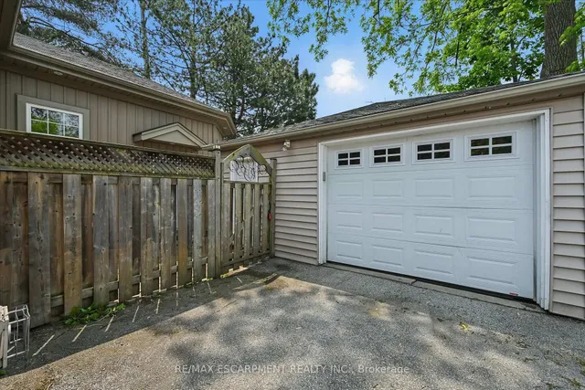 Additional property image - 462 Woodland Ave