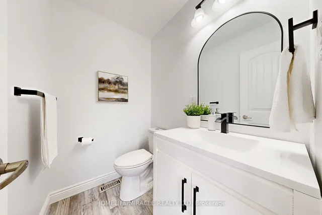 Additional property image - 949 Zelinsky Cres