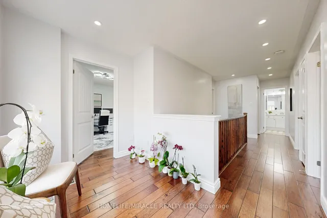 Additional property image - 949 Zelinsky Cres