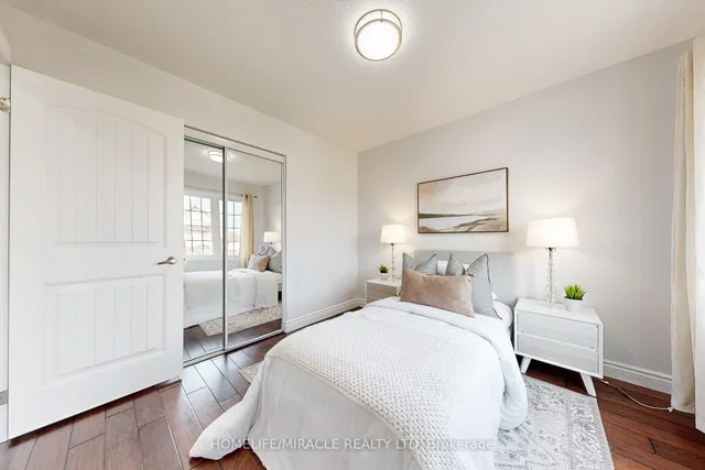 Additional property image - 949 Zelinsky Cres