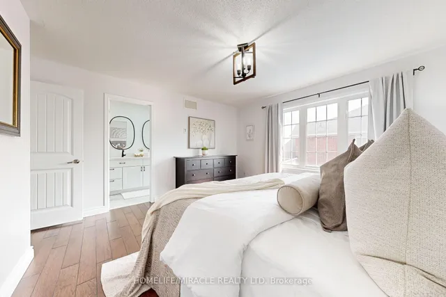 Additional property image - 949 Zelinsky Cres