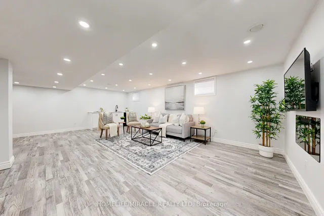 Additional property image - 949 Zelinsky Cres