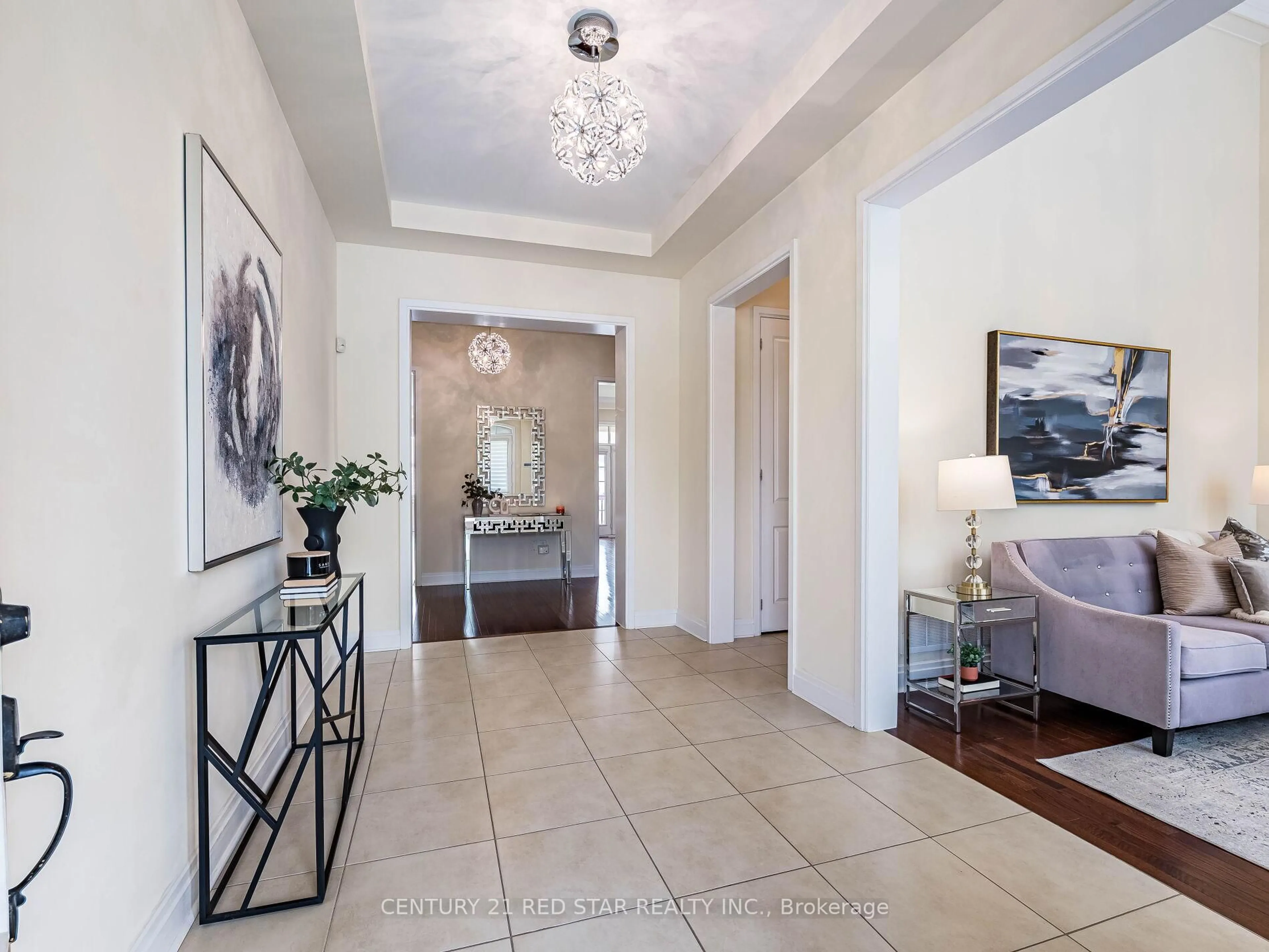 Indoor entryway for 10 Calstock Pl, Brampton Ontario L6X 0X3