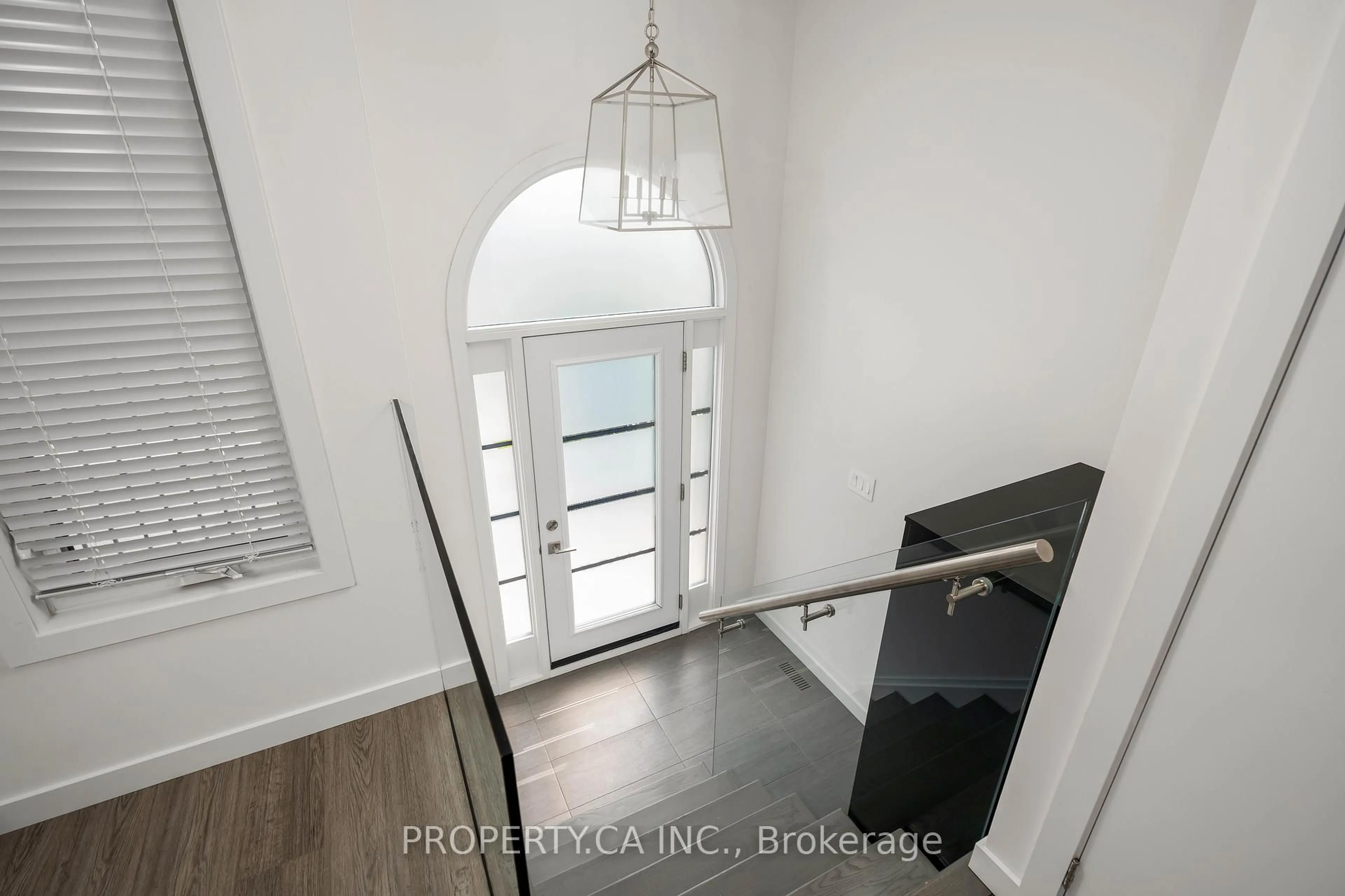 Indoor entryway for 16 Fredrick Mowat Lane, Toronto Ontario M3J 3C5