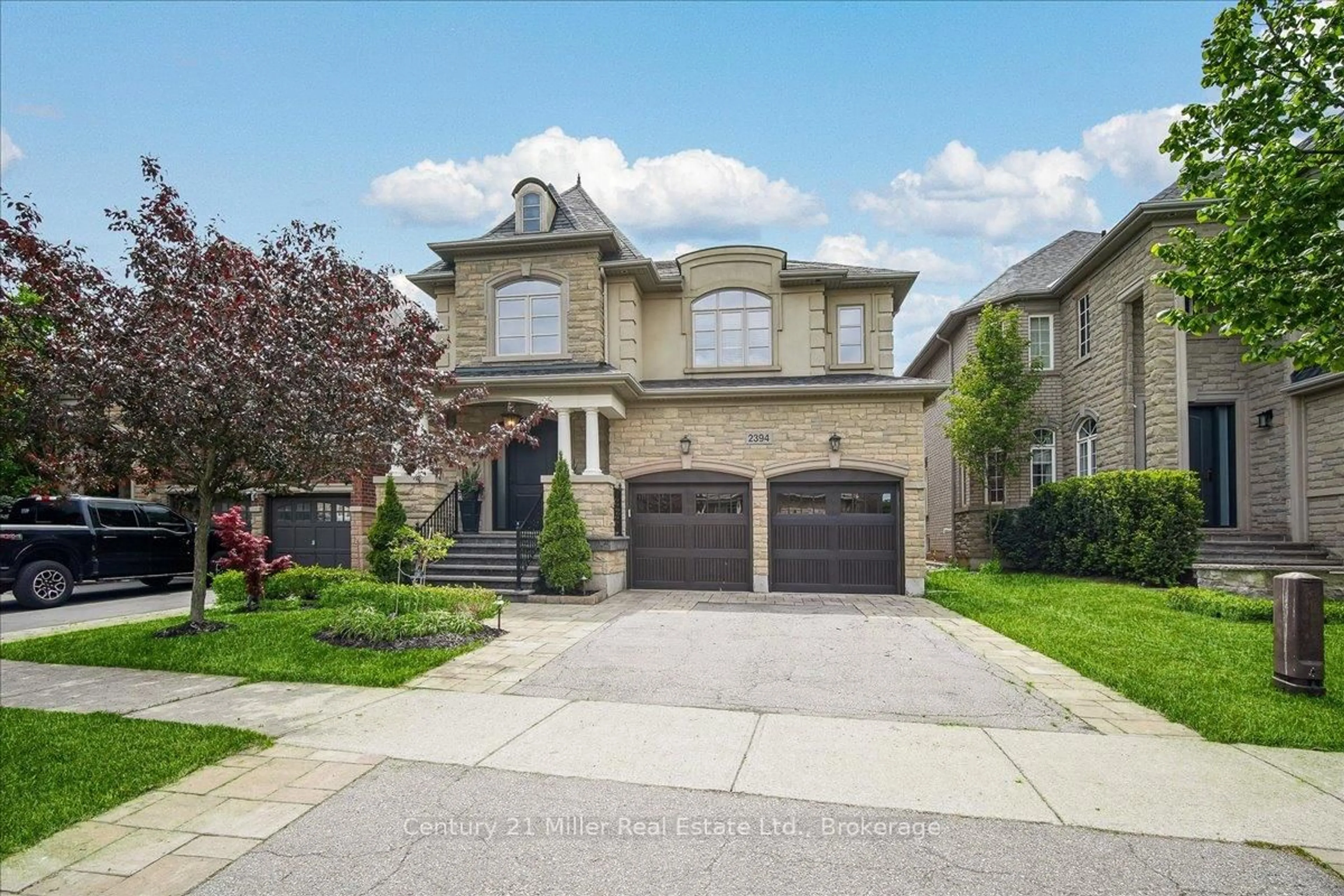 Home with brick exterior material, street for 2394 Robmar Dr, Oakville Ontario L6H 0B9