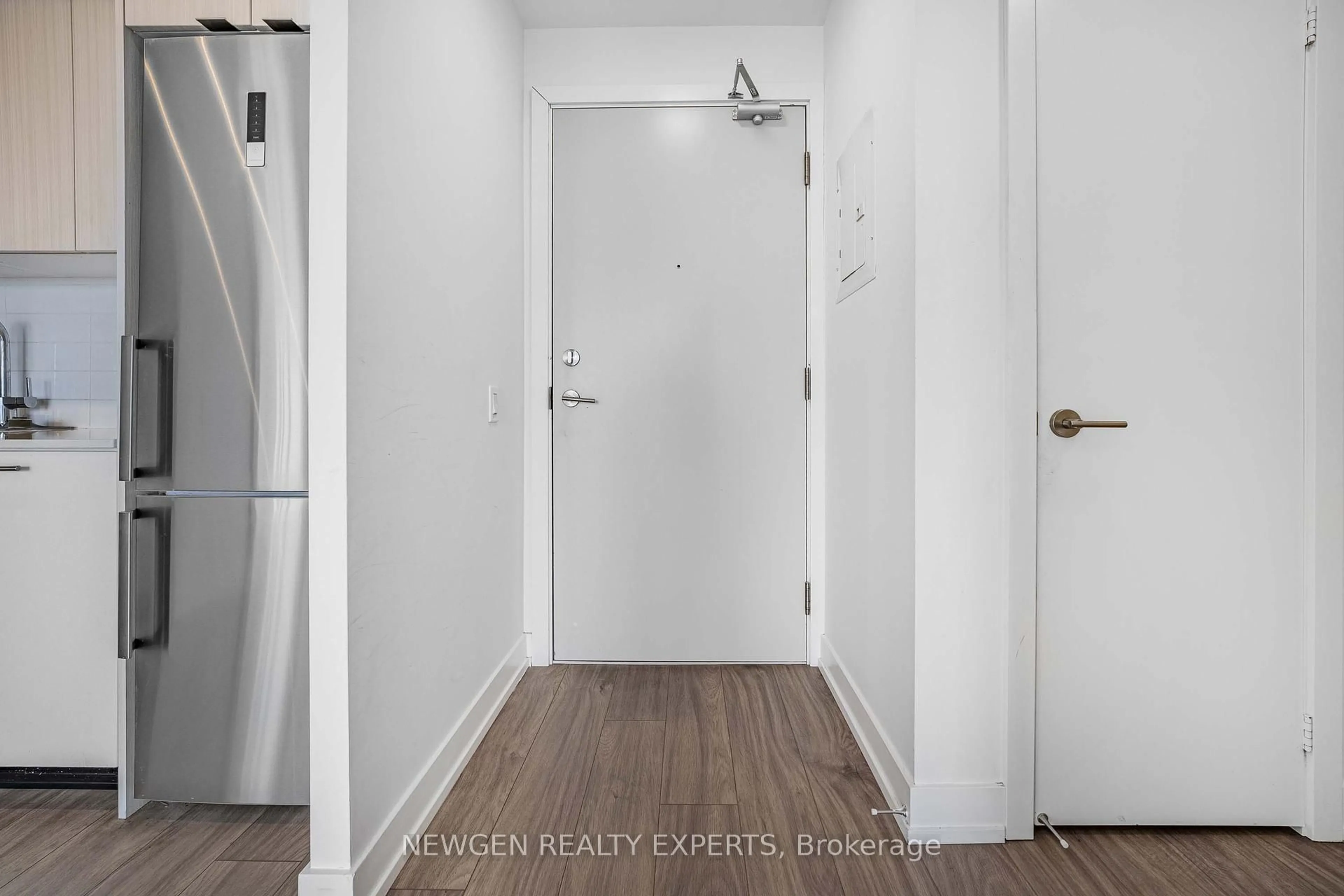 Indoor entryway for 225 Veterans Dr #606, Brampton Ontario L7A 5L7