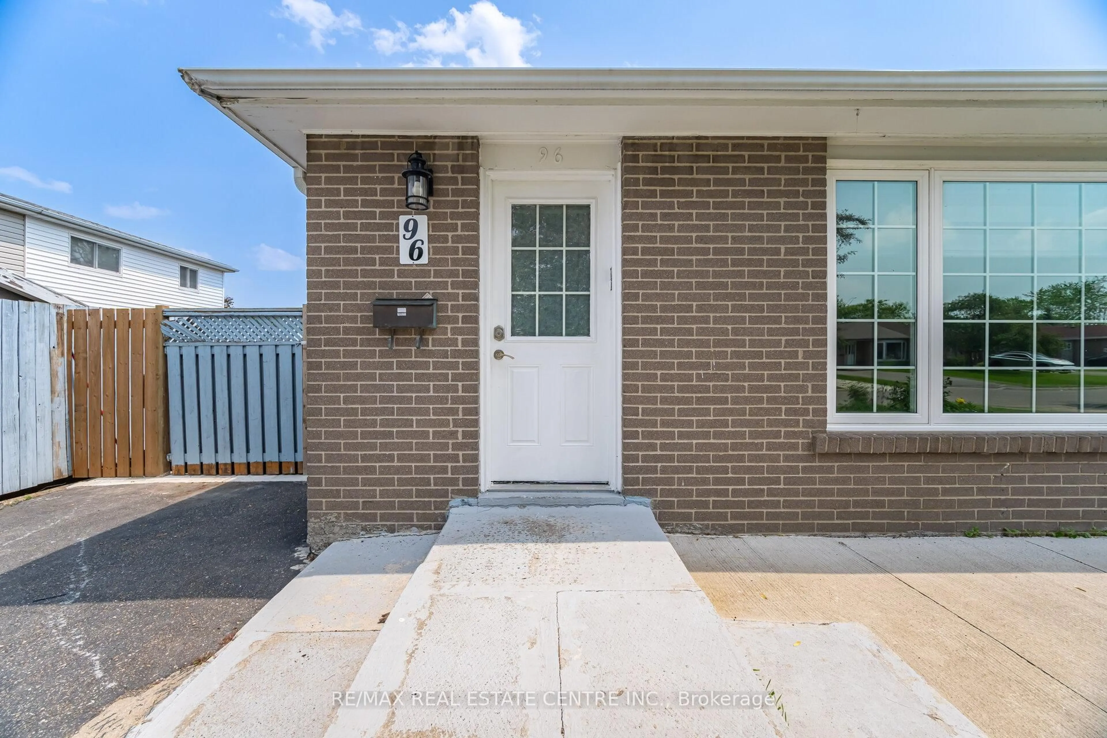 Unknown for 96 Fallingdale Cres, Brampton Ontario L6T 3J6